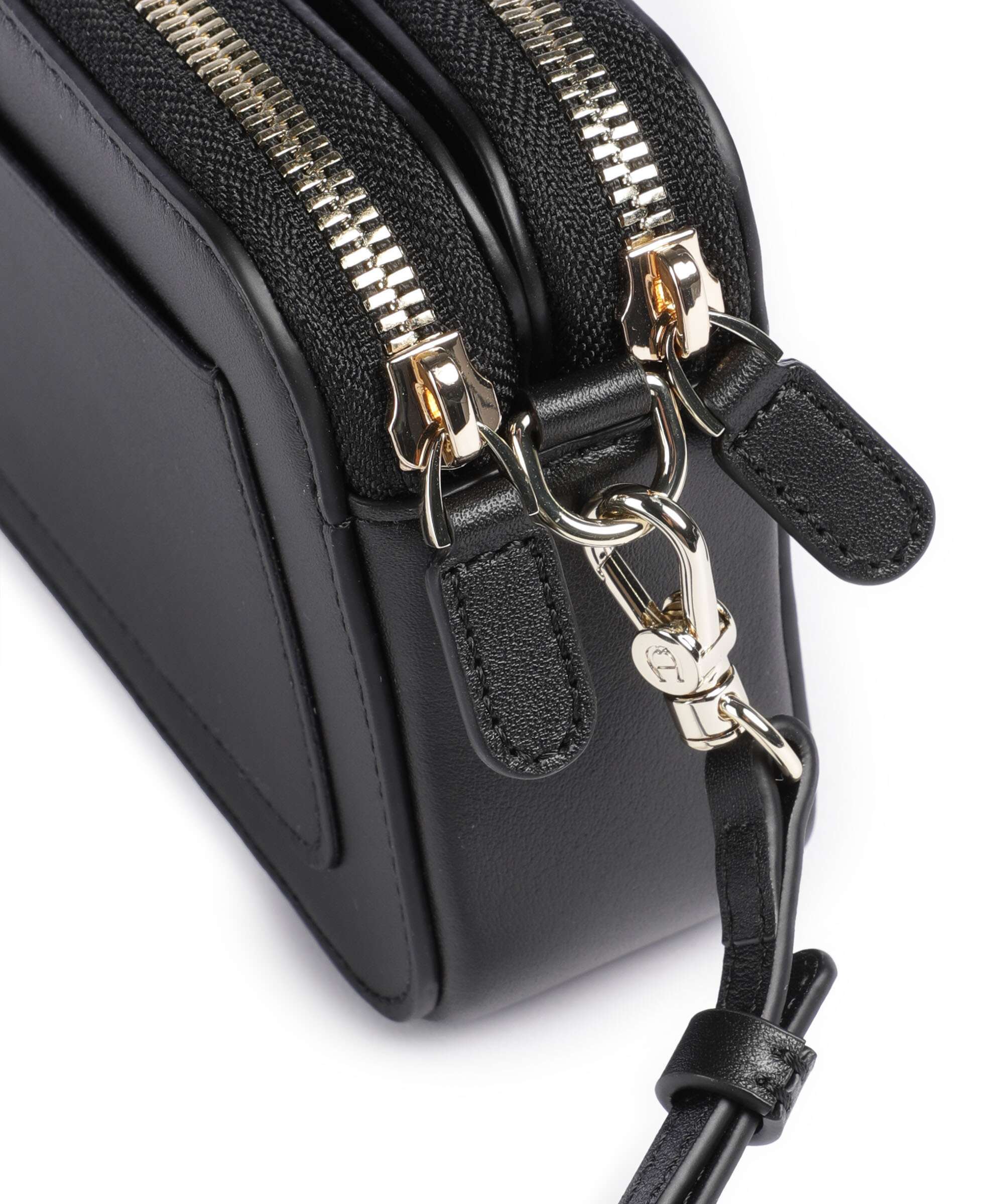 Aigner Diadora Phone bag black - Image 4