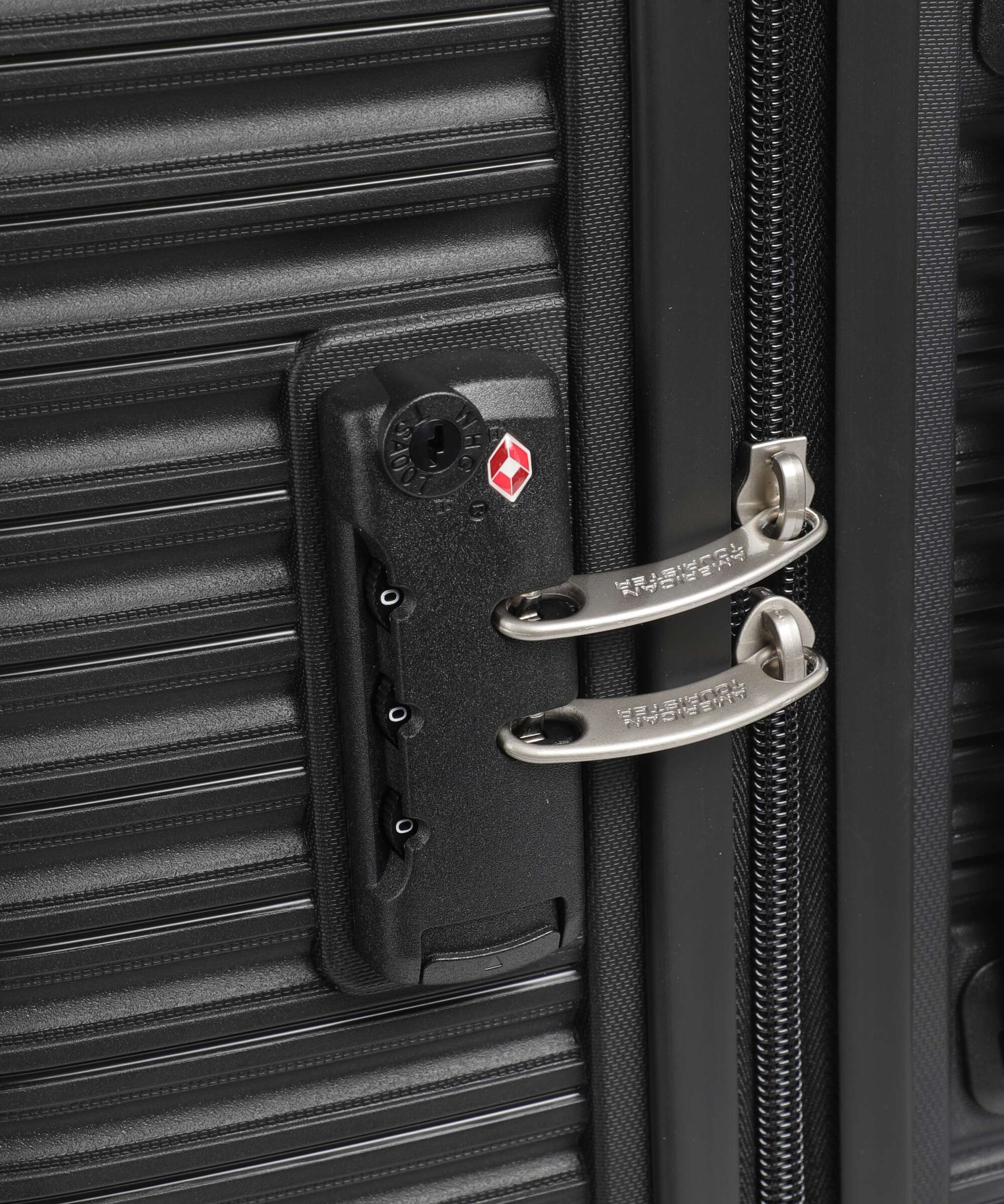American Tourister Liftoff Spinner (4 wheels) black - Image 3