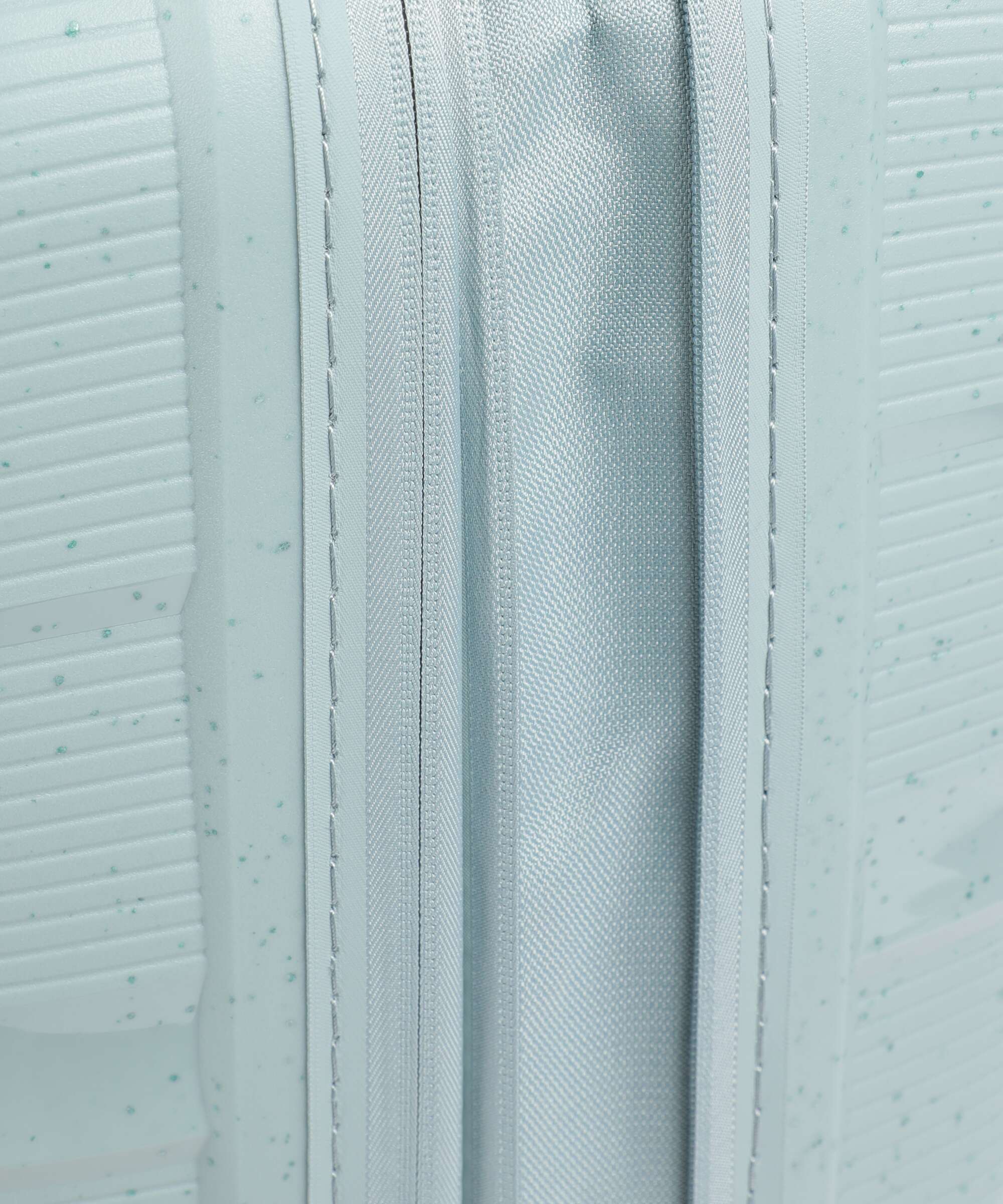 American Tourister Starvibe Spinner (4 wheels) azzurro speckles - Image 4