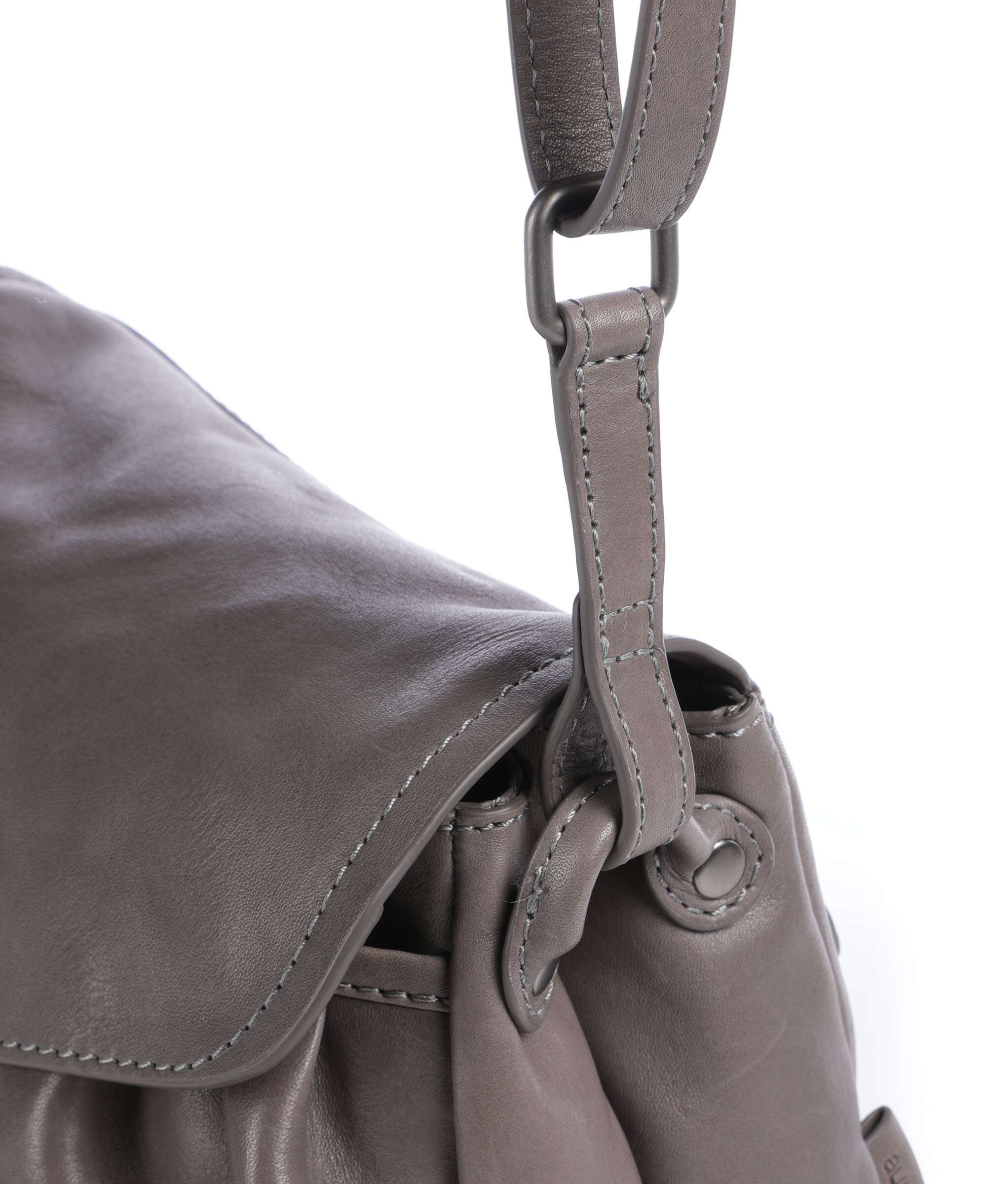 Aunts & Uncles Grandma's Luxury Club Mrs. Coconut Cake Crossbody bag oyster grey - Image 4