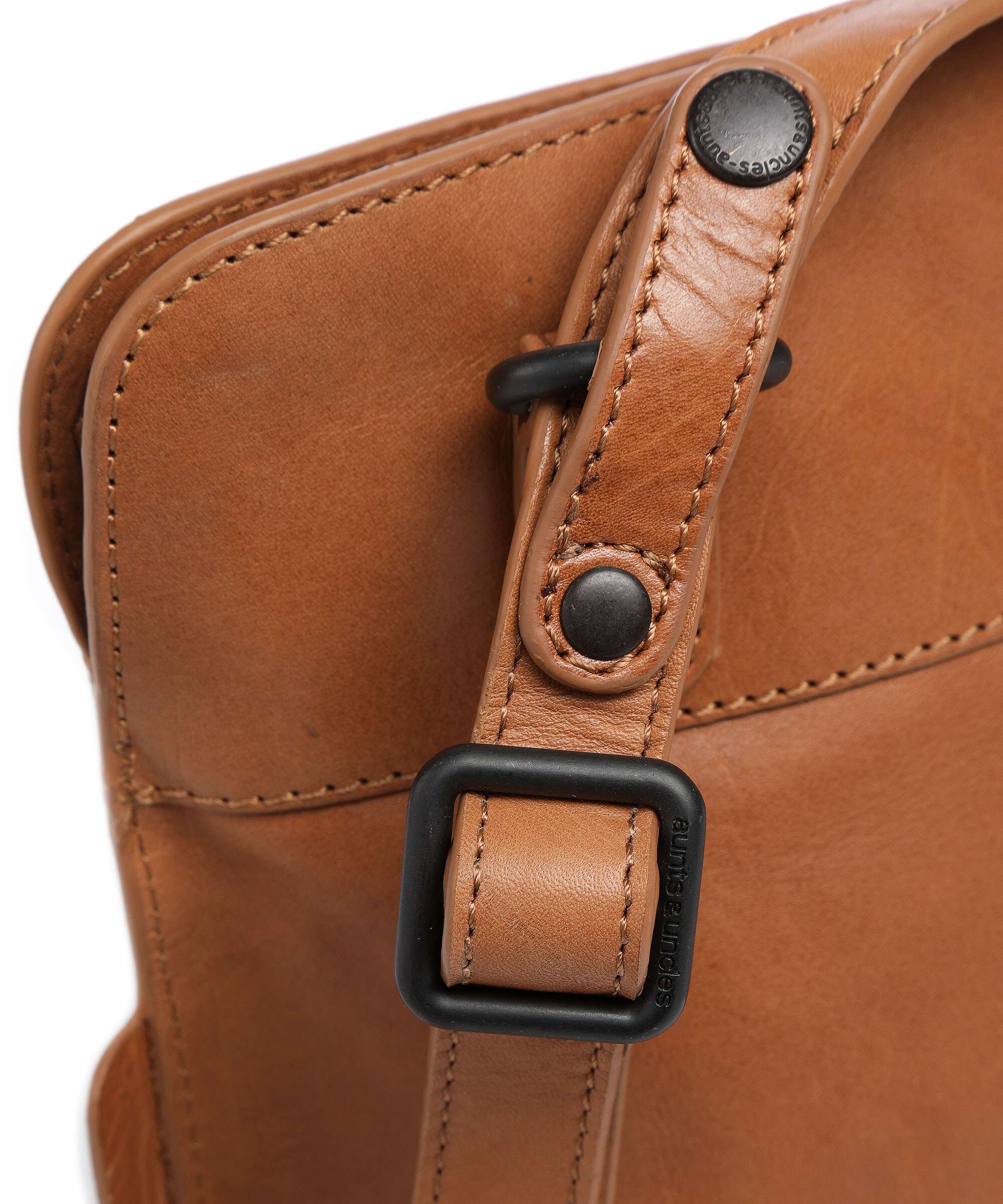 Aunts & Uncles Grandma's Luxury Club Mrs. Crumble Cookie Backpack bag caramel - Image 5