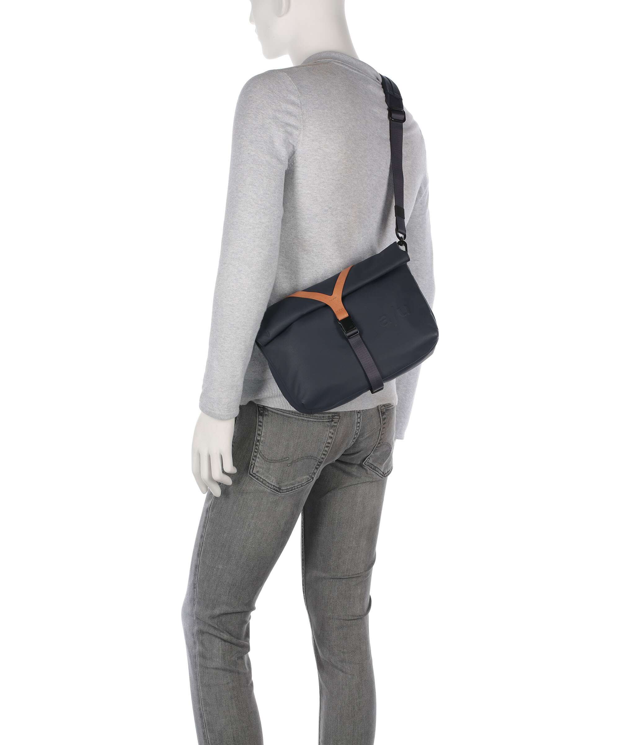 Aunts & Uncles Japan Takahashi Messenger bag outer space - Image 3
