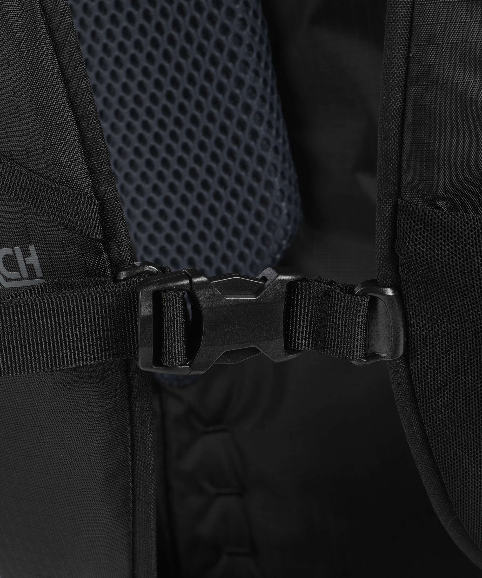 Bach Molecule 30 Hiking backpack black - Image 3