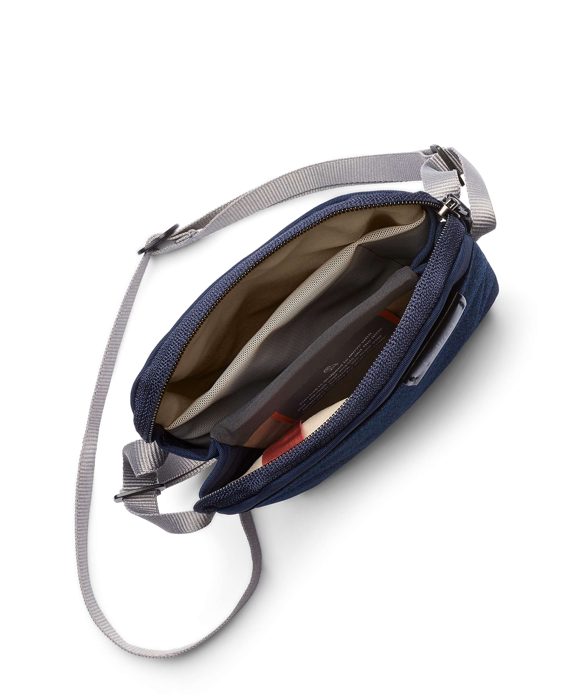 Bellroy City Crossbody bag navy - Image 7