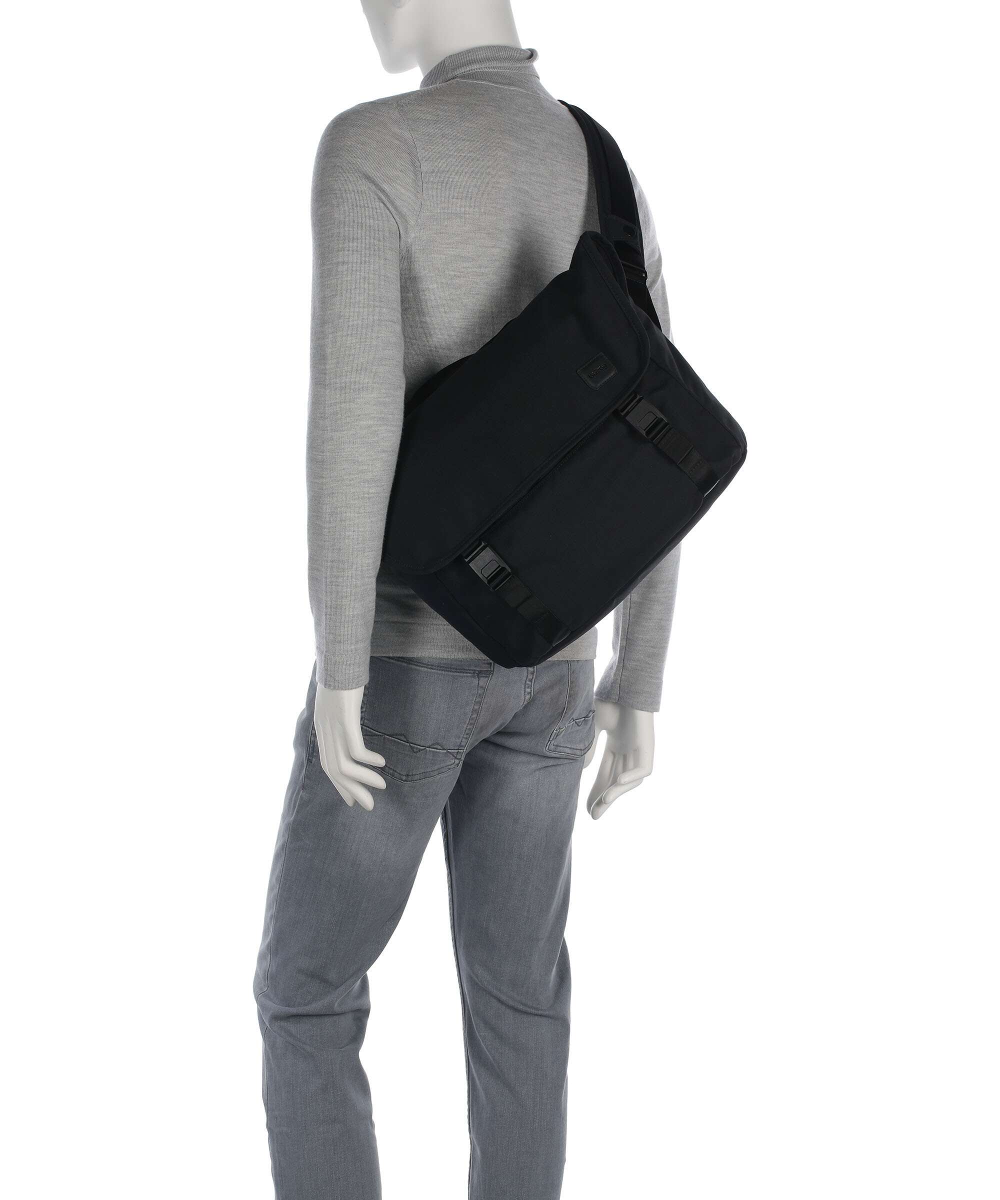 Bellroy Classic Messenger bag indigo - Image 3