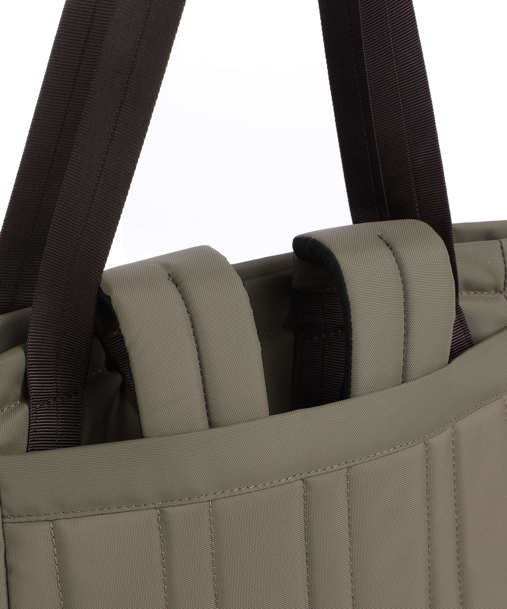 Bellroy Laneway 18 Backpack bag sea kelp - Image 6