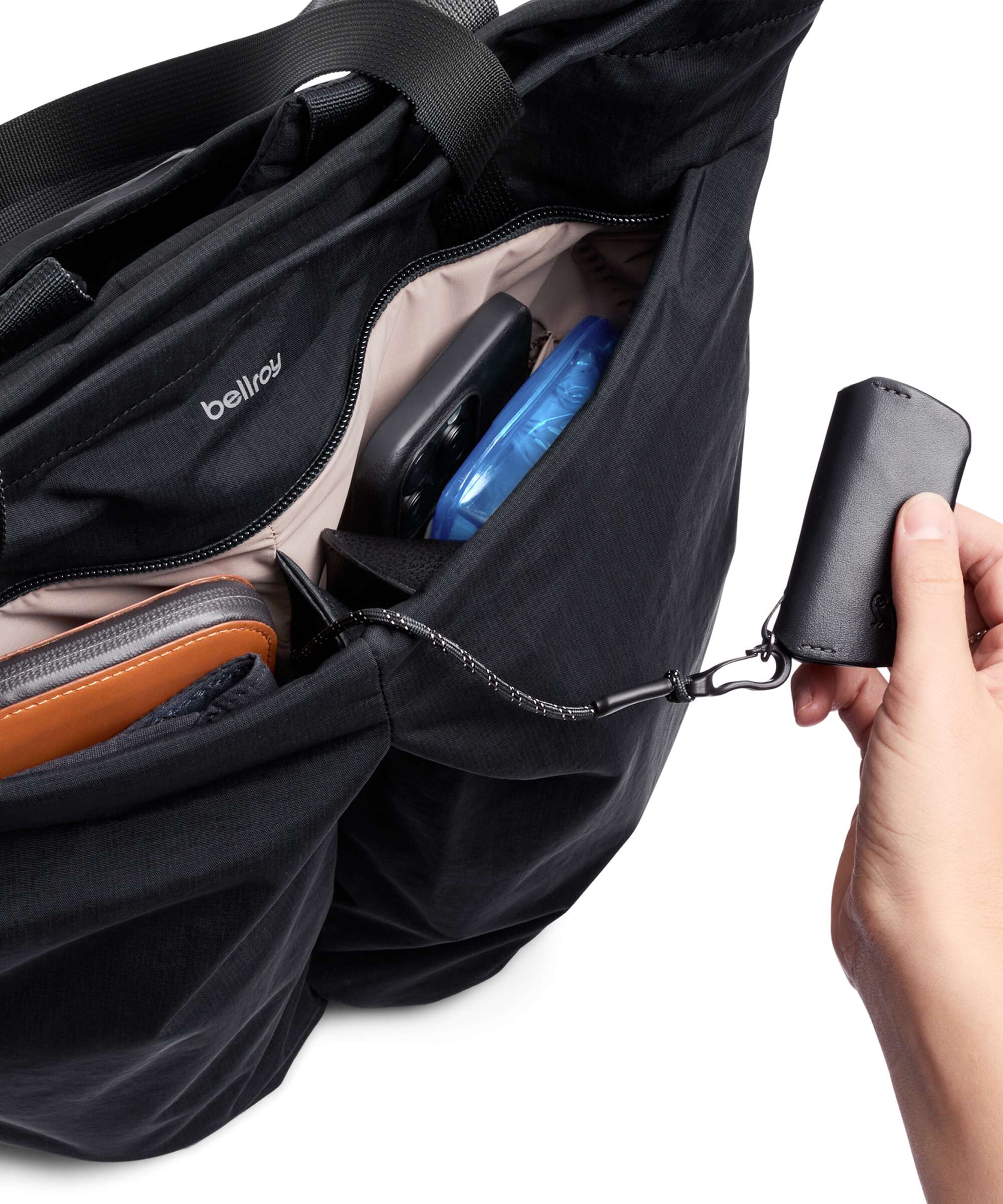 Bellroy Lite 18 Backpack bag black - Image 7