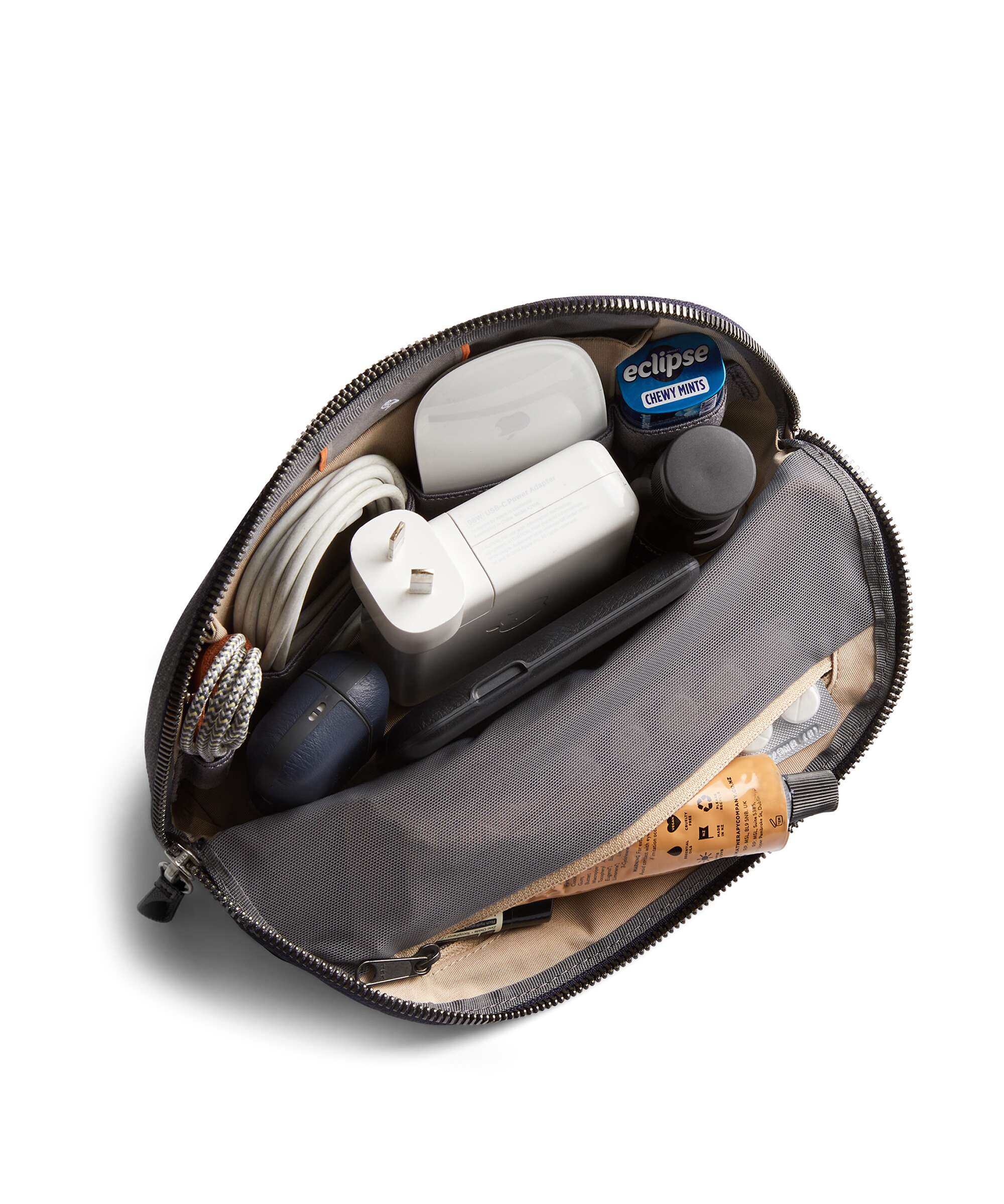 Bellroy Tech Desk Caddy Travel accessory eucalyptus - Image 6