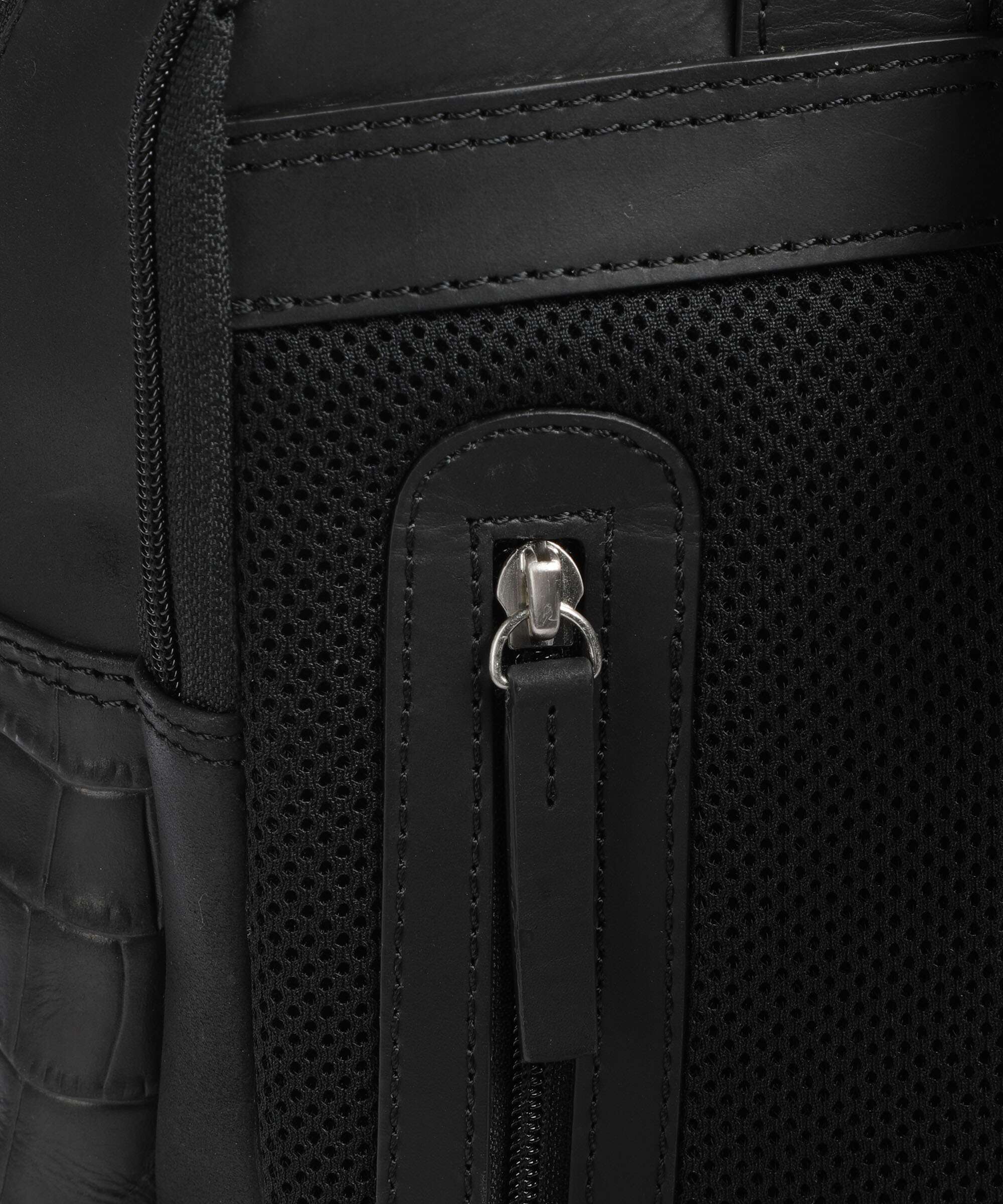 Burkely Cool Colbie Laptop backpack bear black - Image 4