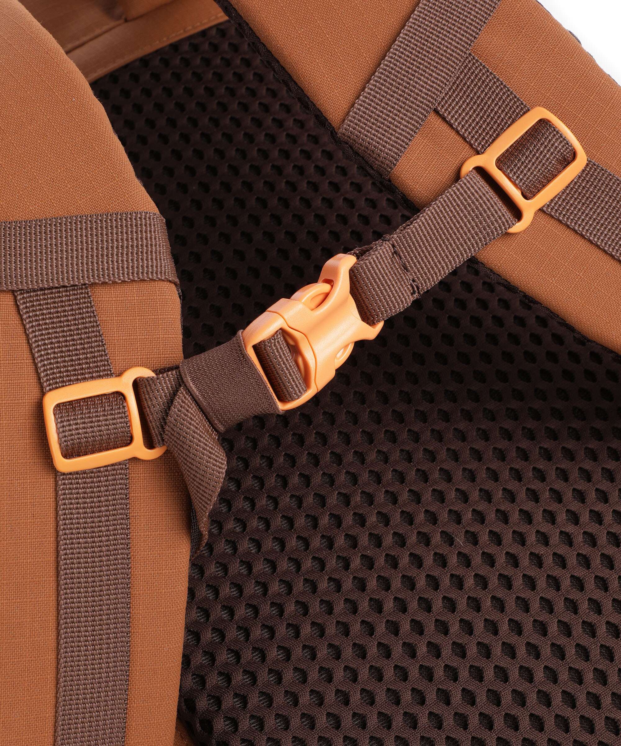 Cabin Zero ADV 32 Travel backpack saigon coffee - Image 4