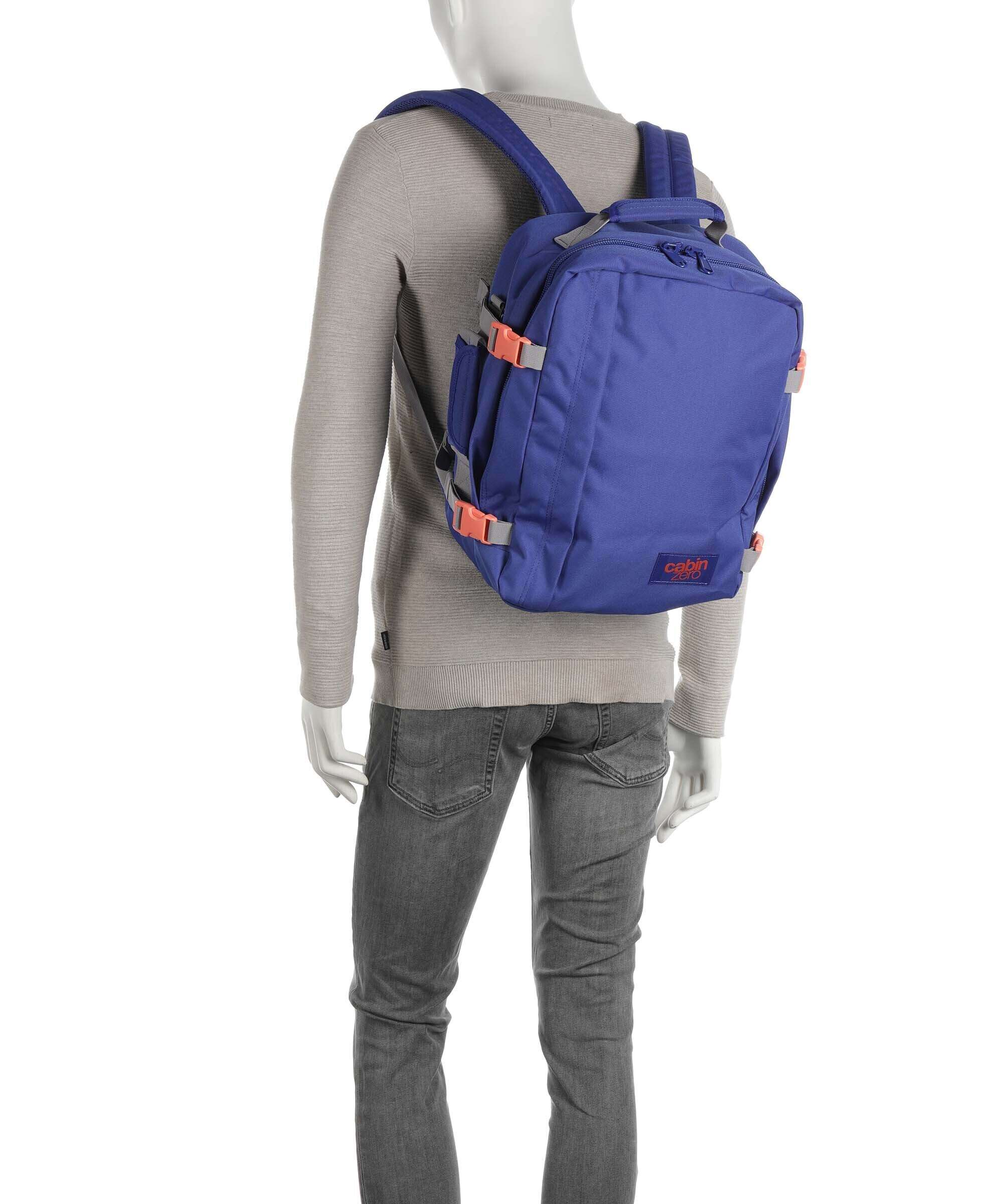 Cabin Zero Classic 28 Backpack miami magenta - Image 4