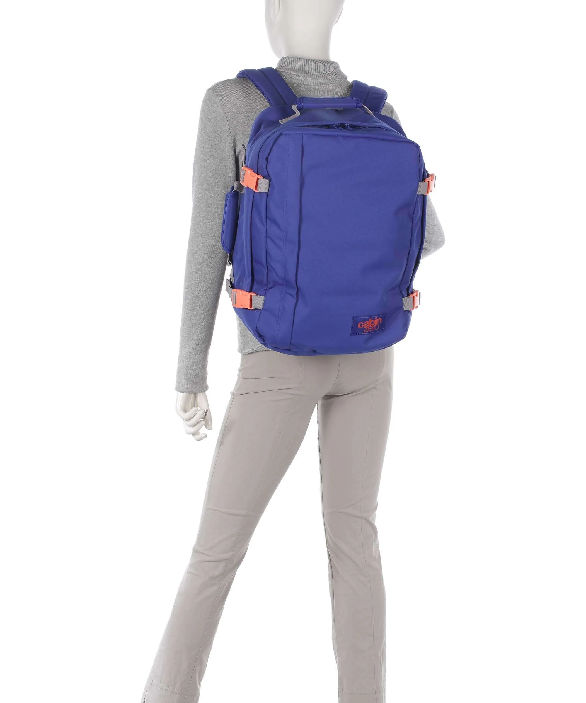 Cabin Zero Classic 36 Travel backpack sage forrest - Image 3