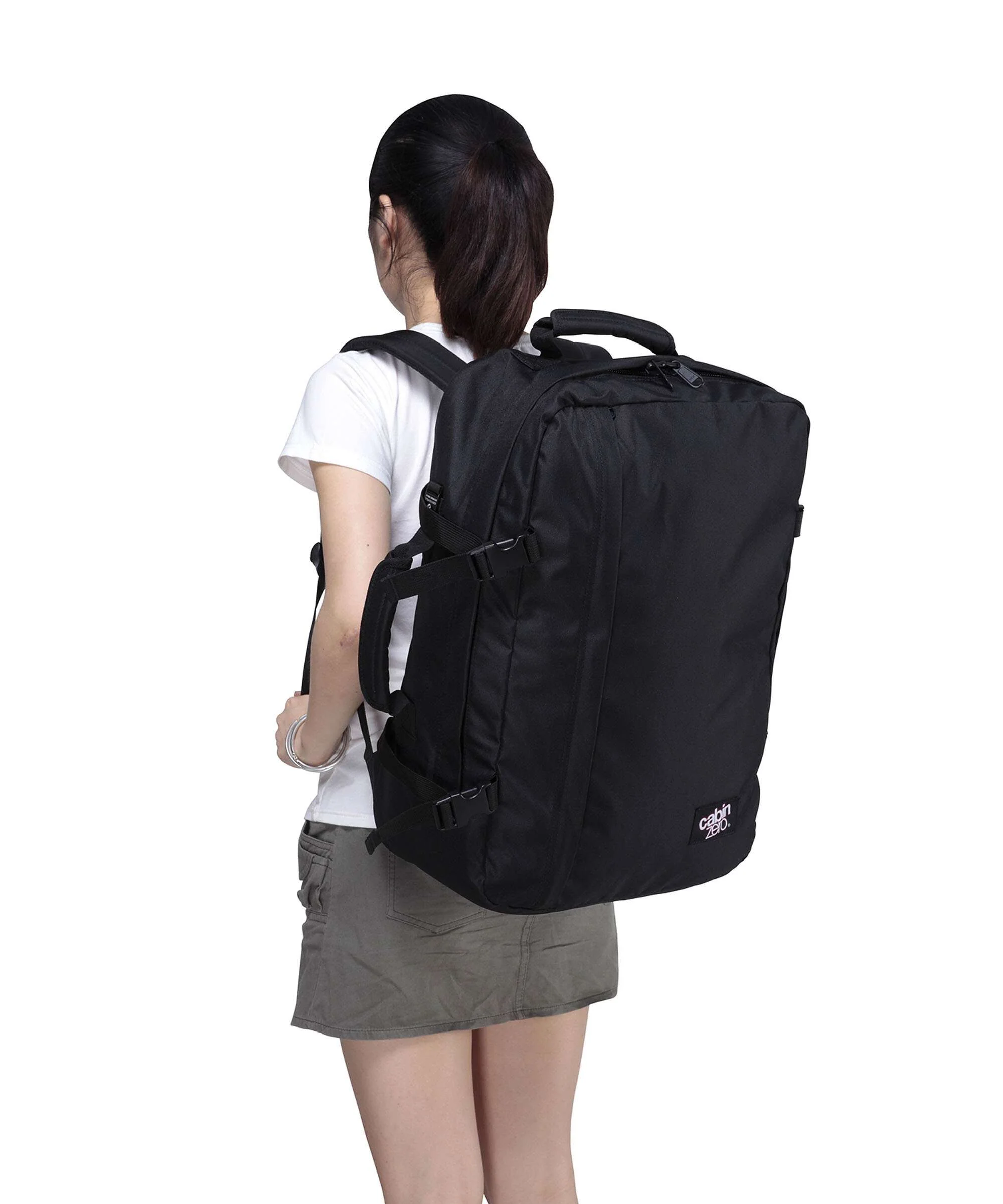 Cabin Zero Classic 44 Travel backpack sunny day - Image 3