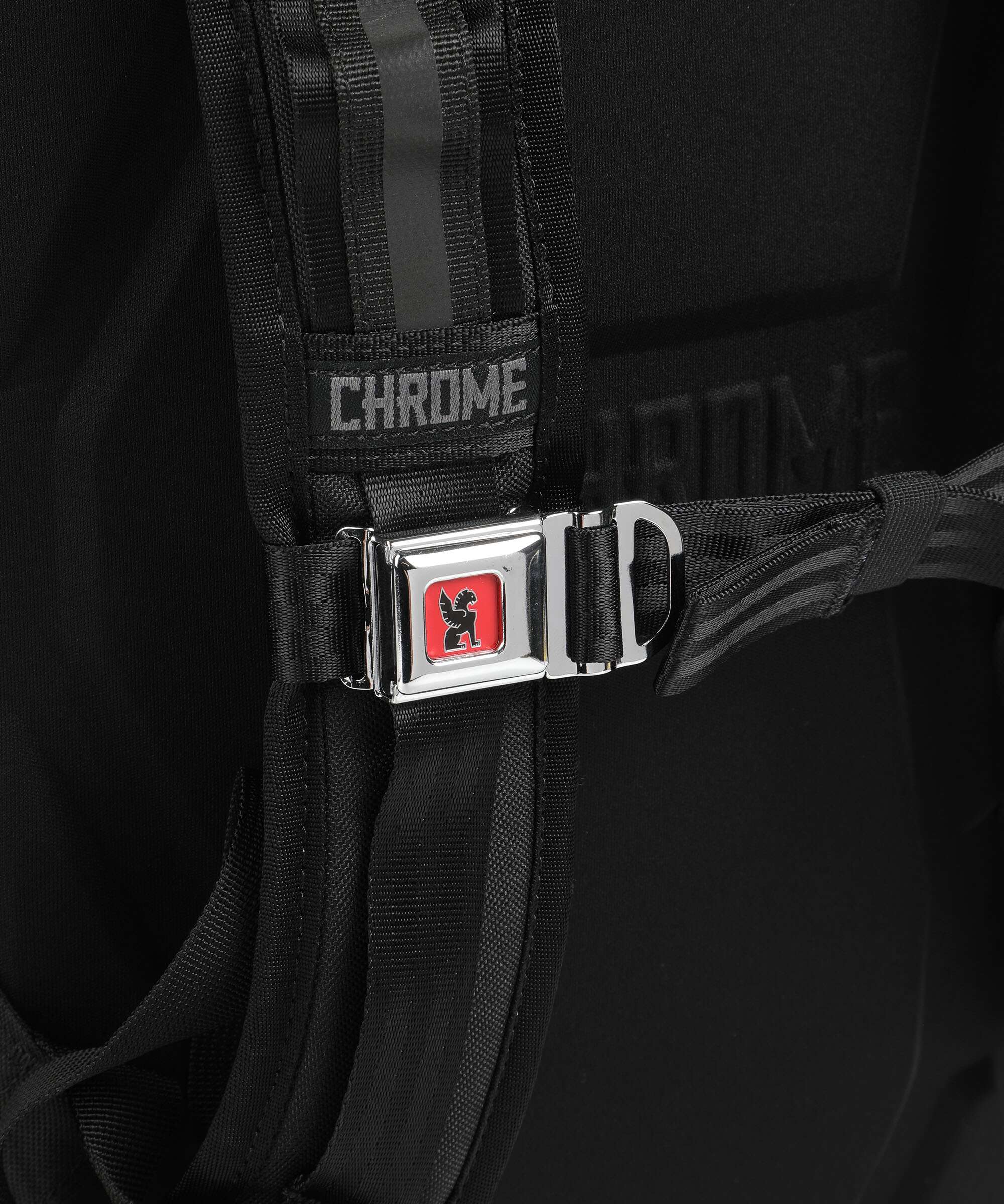 Chrome Barrage Cargo Rolltop backpack red - Image 5