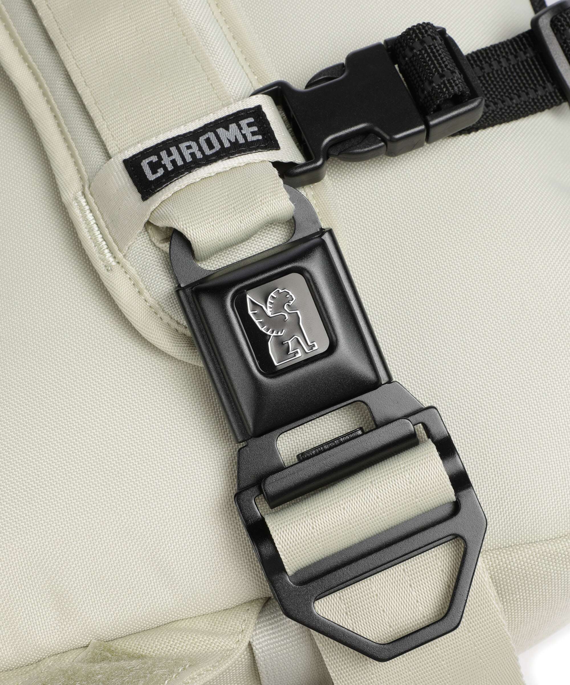 Chrome Kadet Max Crossbody bag sandstone - Image 4
