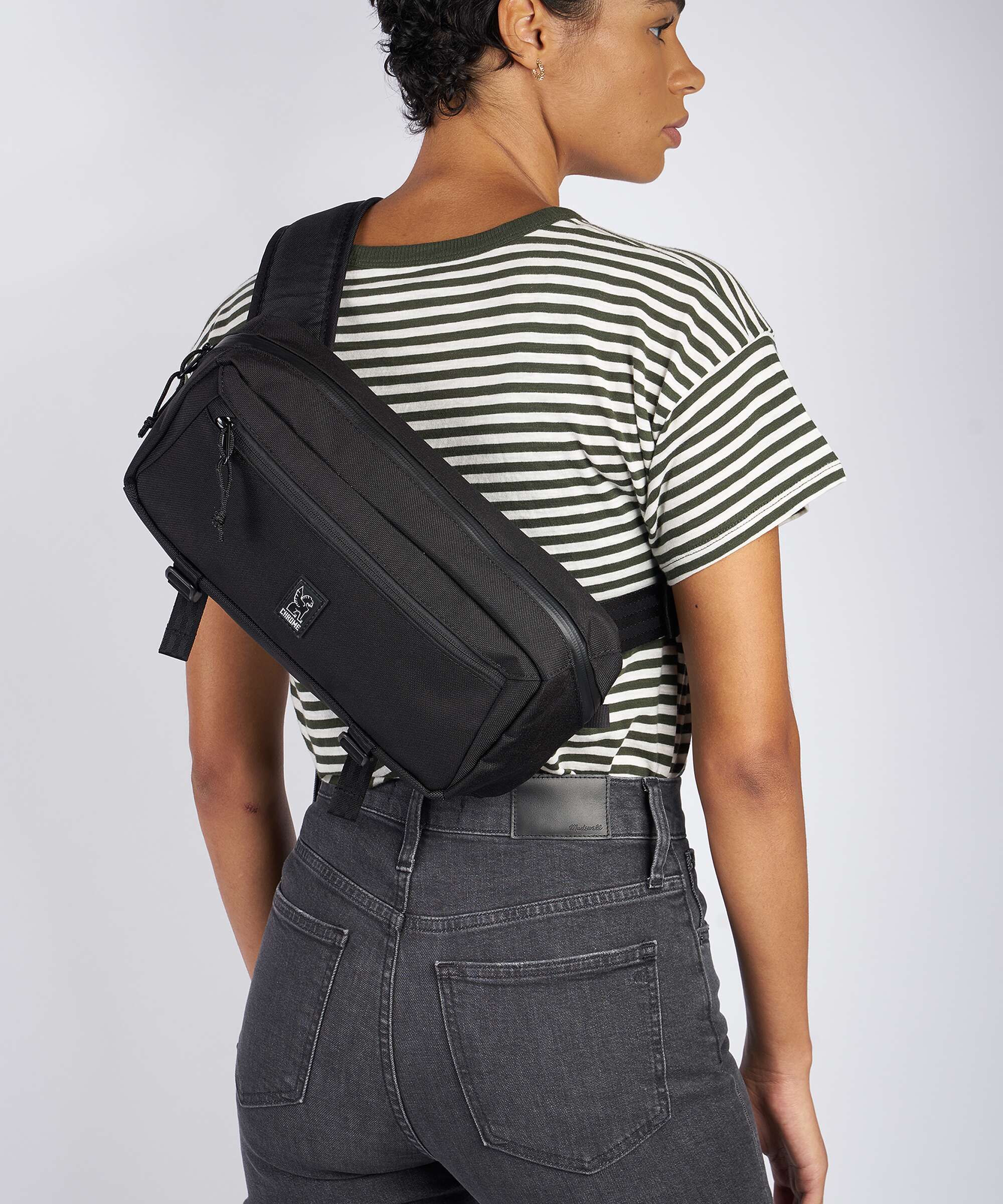 Chrome Kadet Mini Sling bag black - Image 3