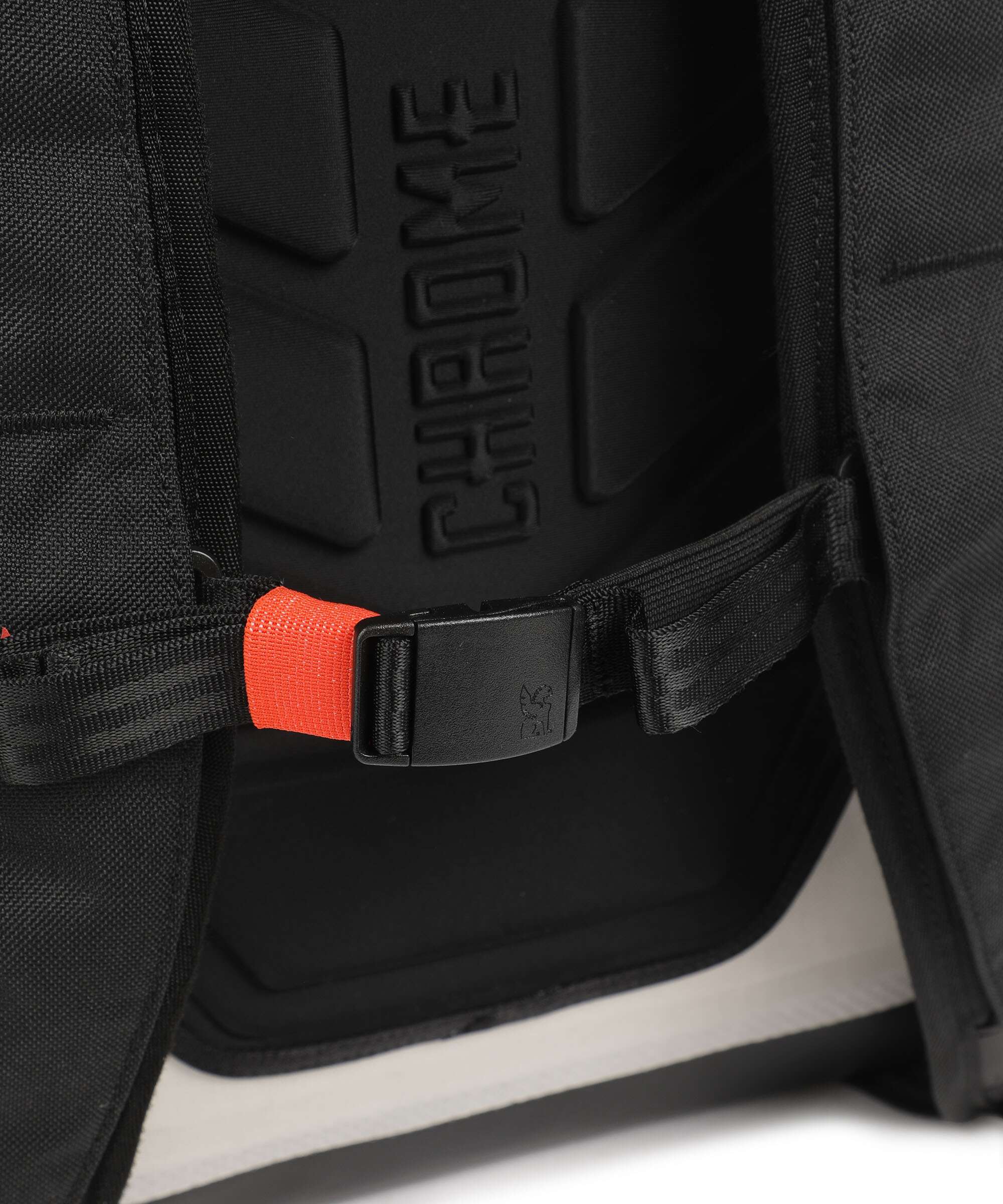 Chrome Urban Ex 20 Rolltop backpack future white - Image 4