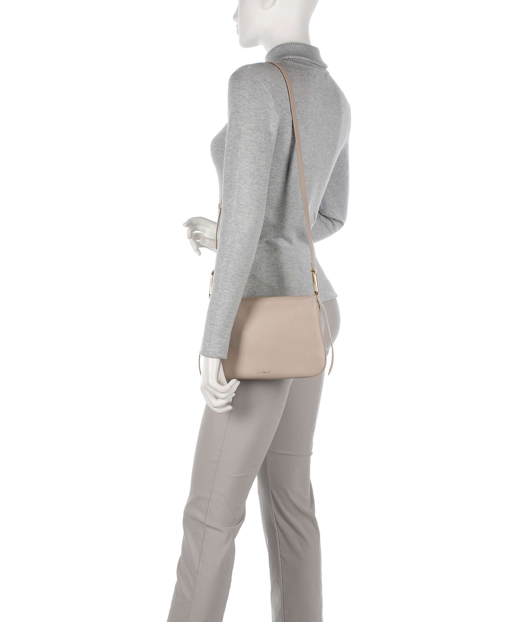 Coccinelle Magie Crossbody bag powder pink - Image 3