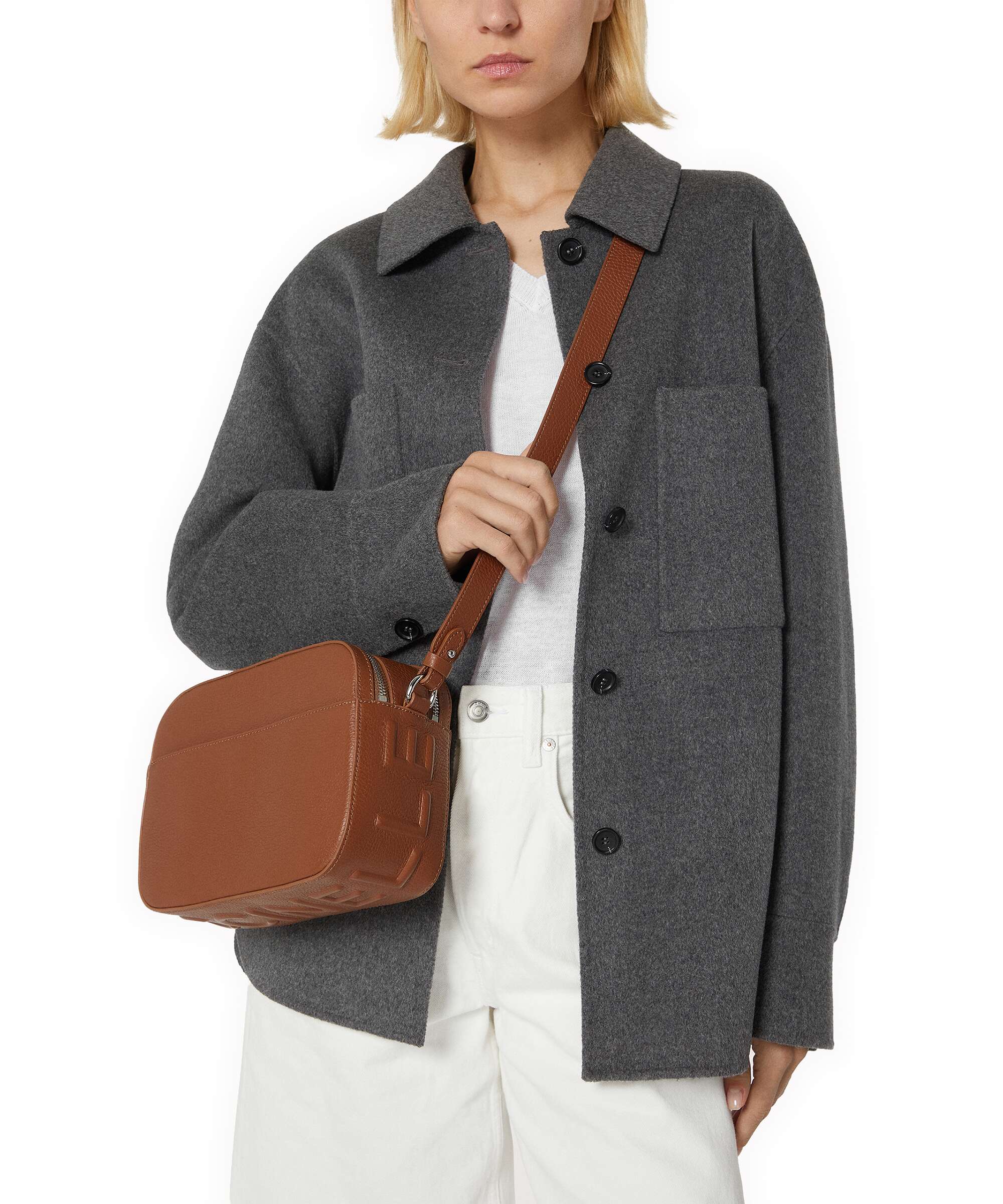 Coccinelle Myrtha Maxi Logo Crossbody bag cognac - Image 3