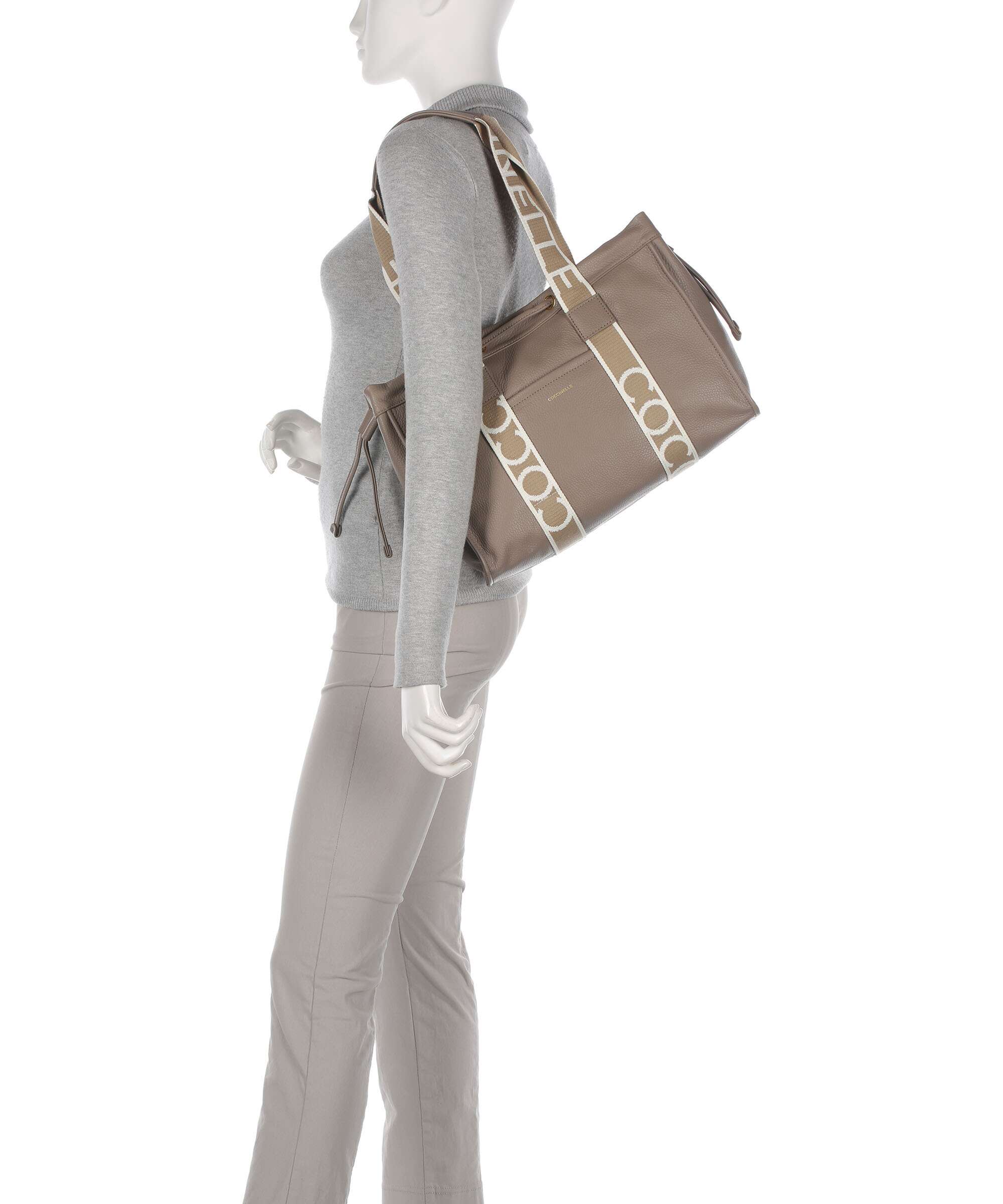 Coccinelle Signature 2Day Tote bag warm taupe - Image 3