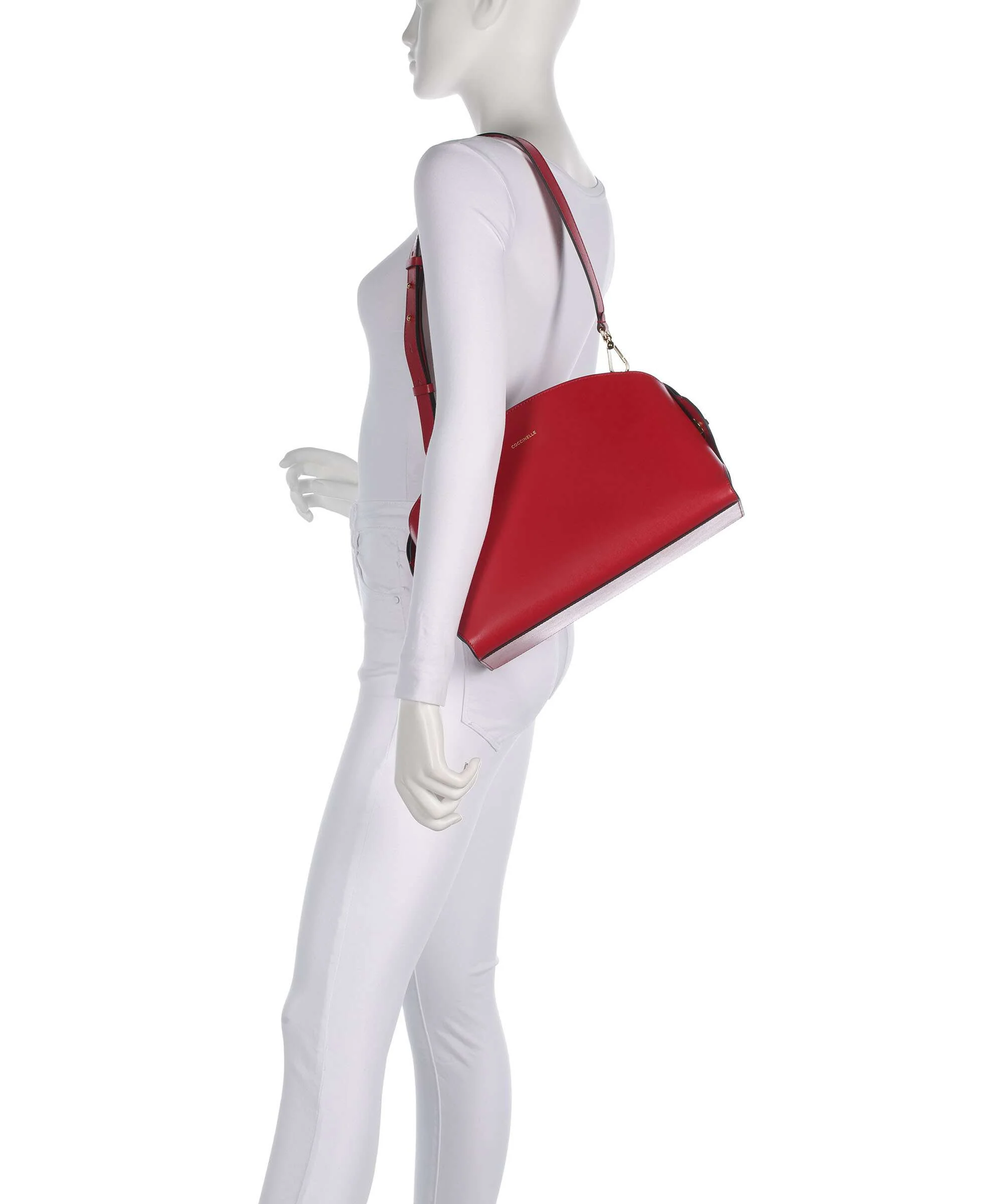 Coccinelle Tylde Shoulder bag scarlet - Image 3