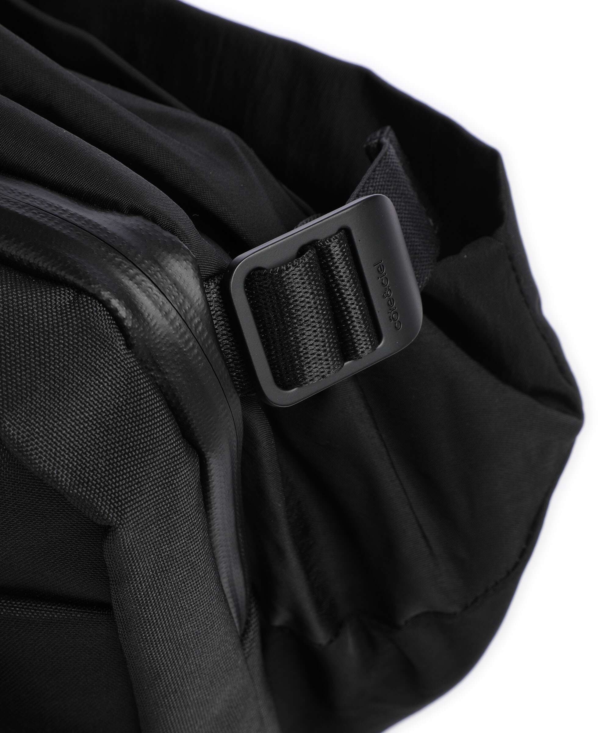 CĂ´te&Ciel Riss Messenger bag black - Image 5
