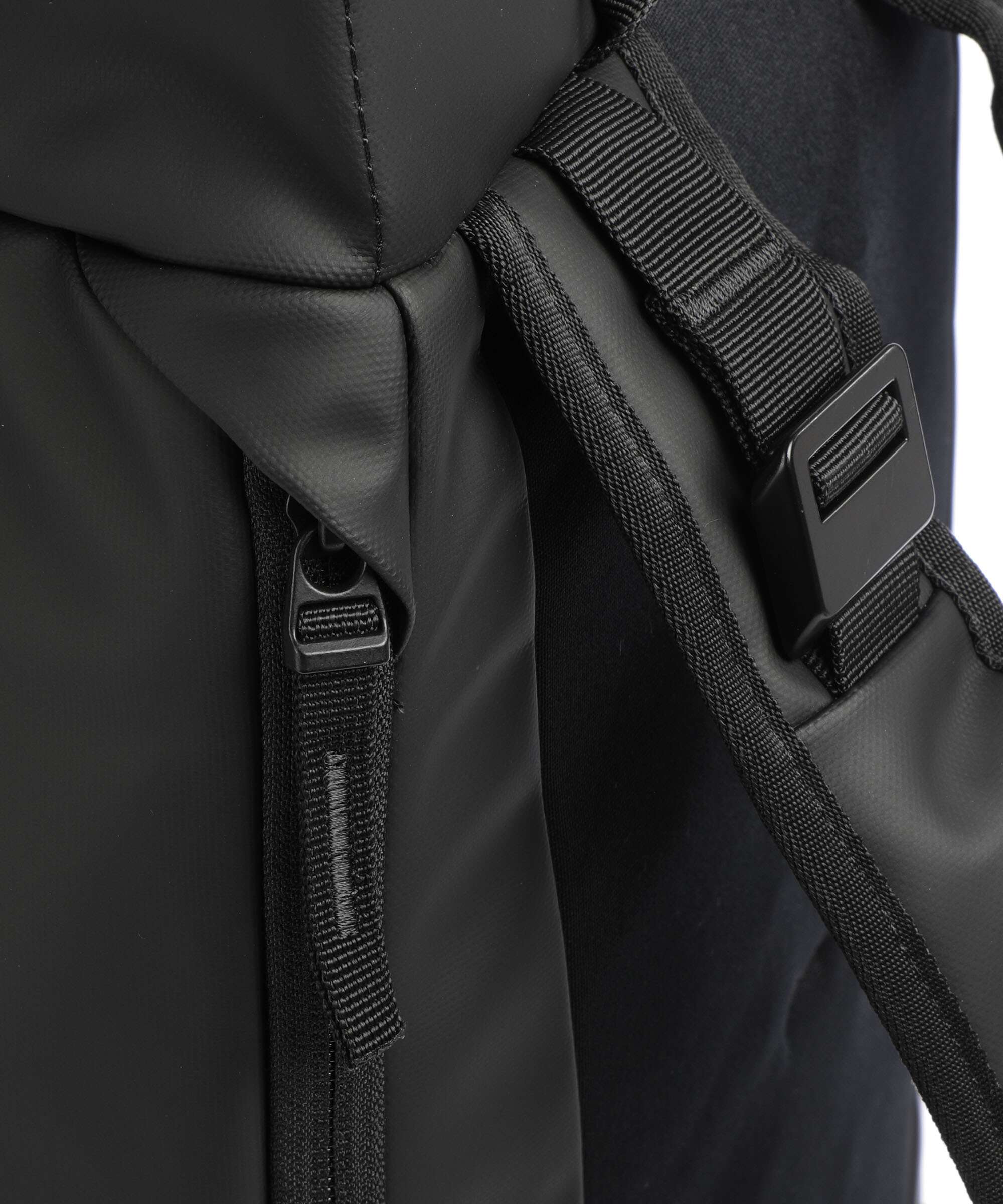 Db Hugger 25 Backpack black out - Image 4