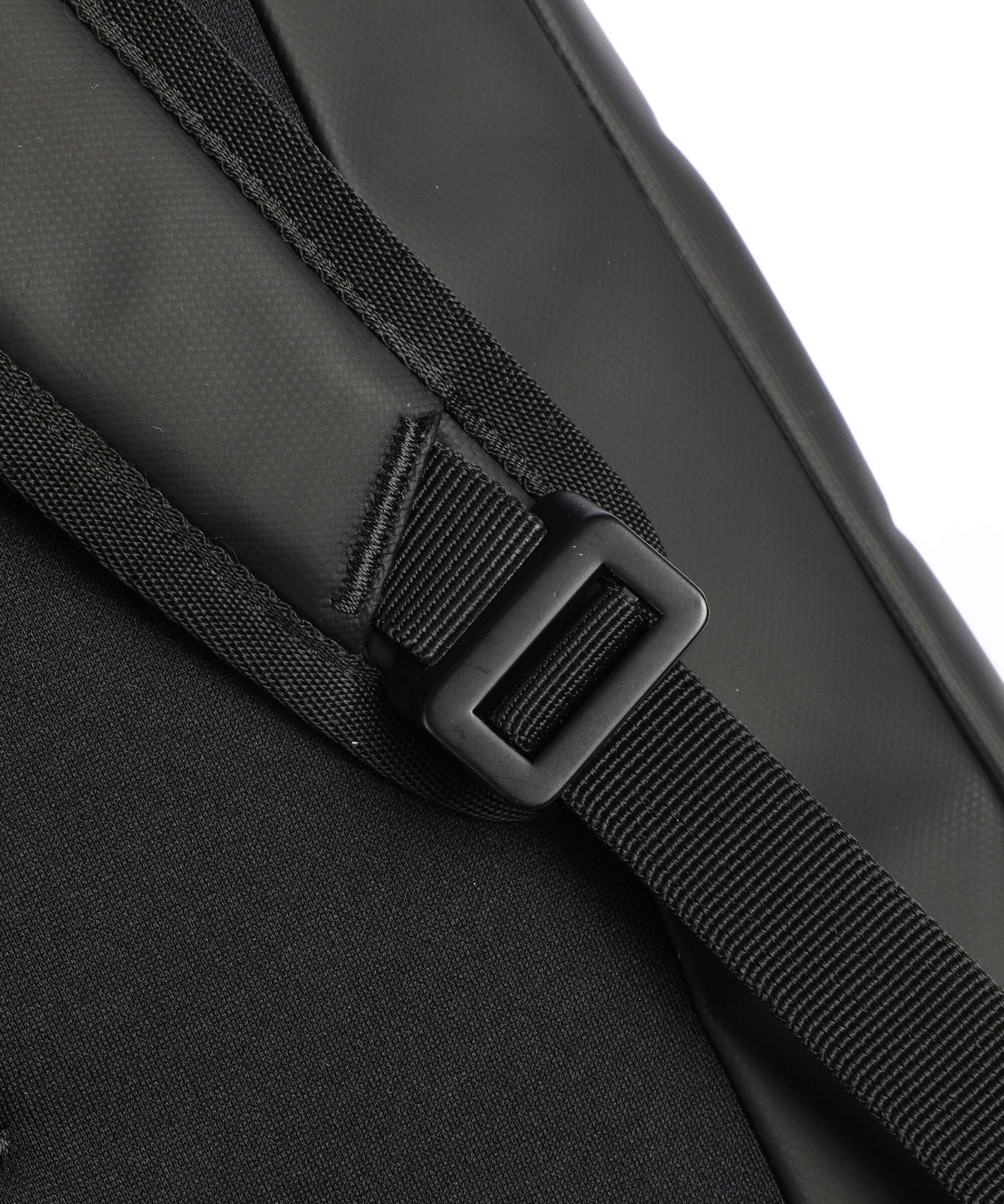 Db Hugger 25 Backpack black out - Image 5