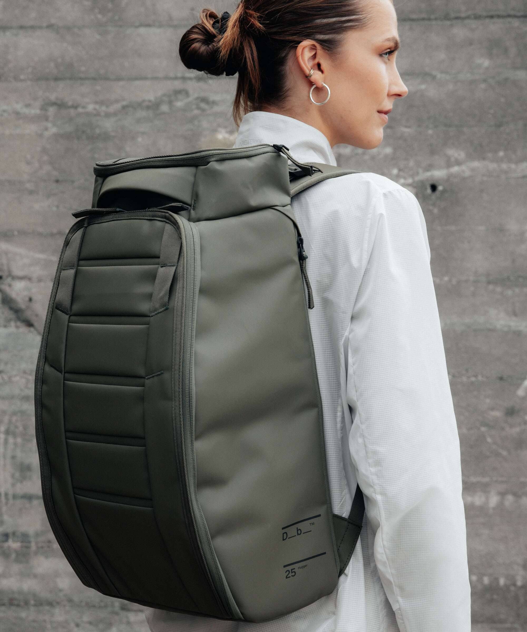 Db Hugger 25 Backpack agate green - Image 3
