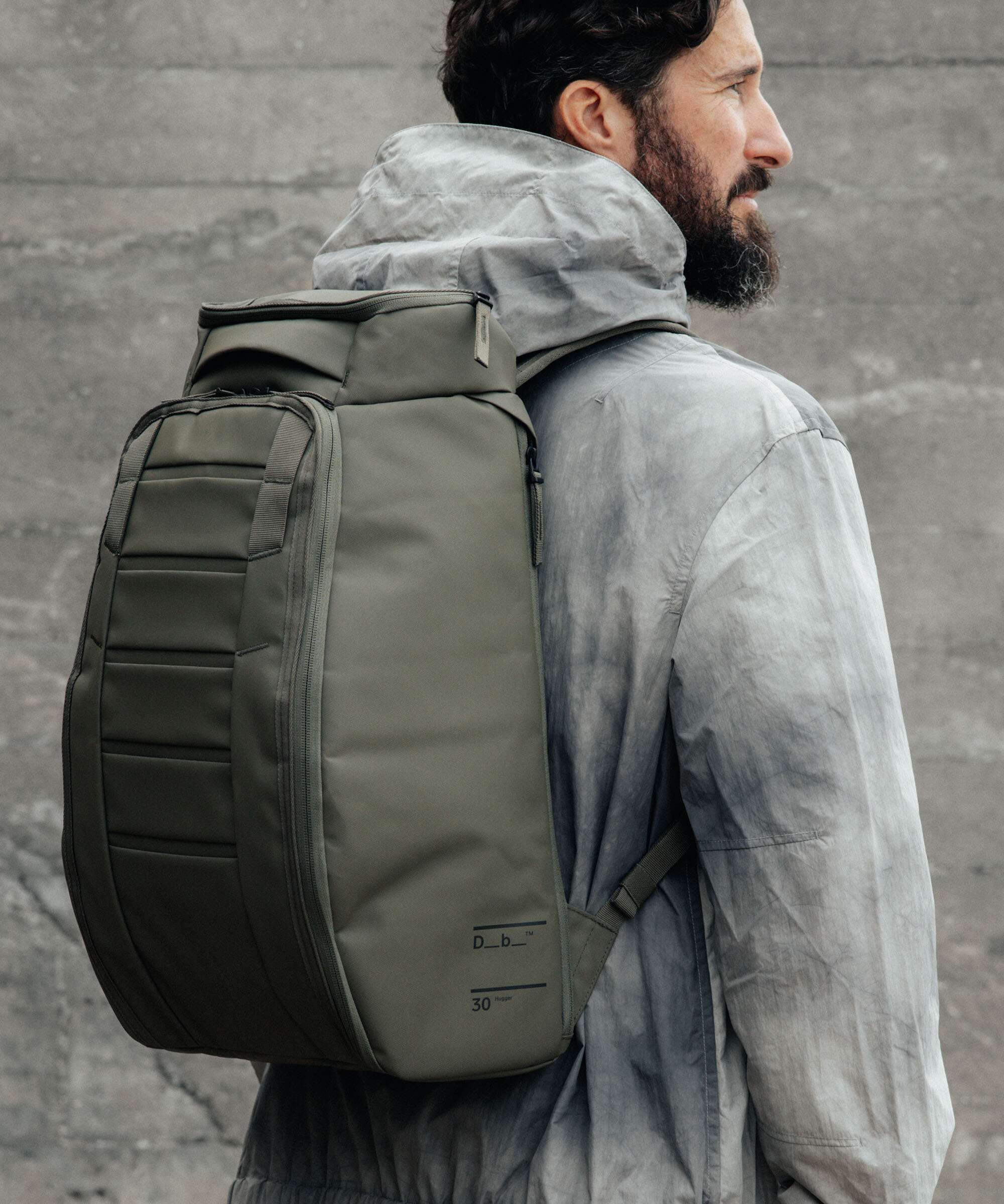 Db Hugger 30 Backpack espresso - Image 3