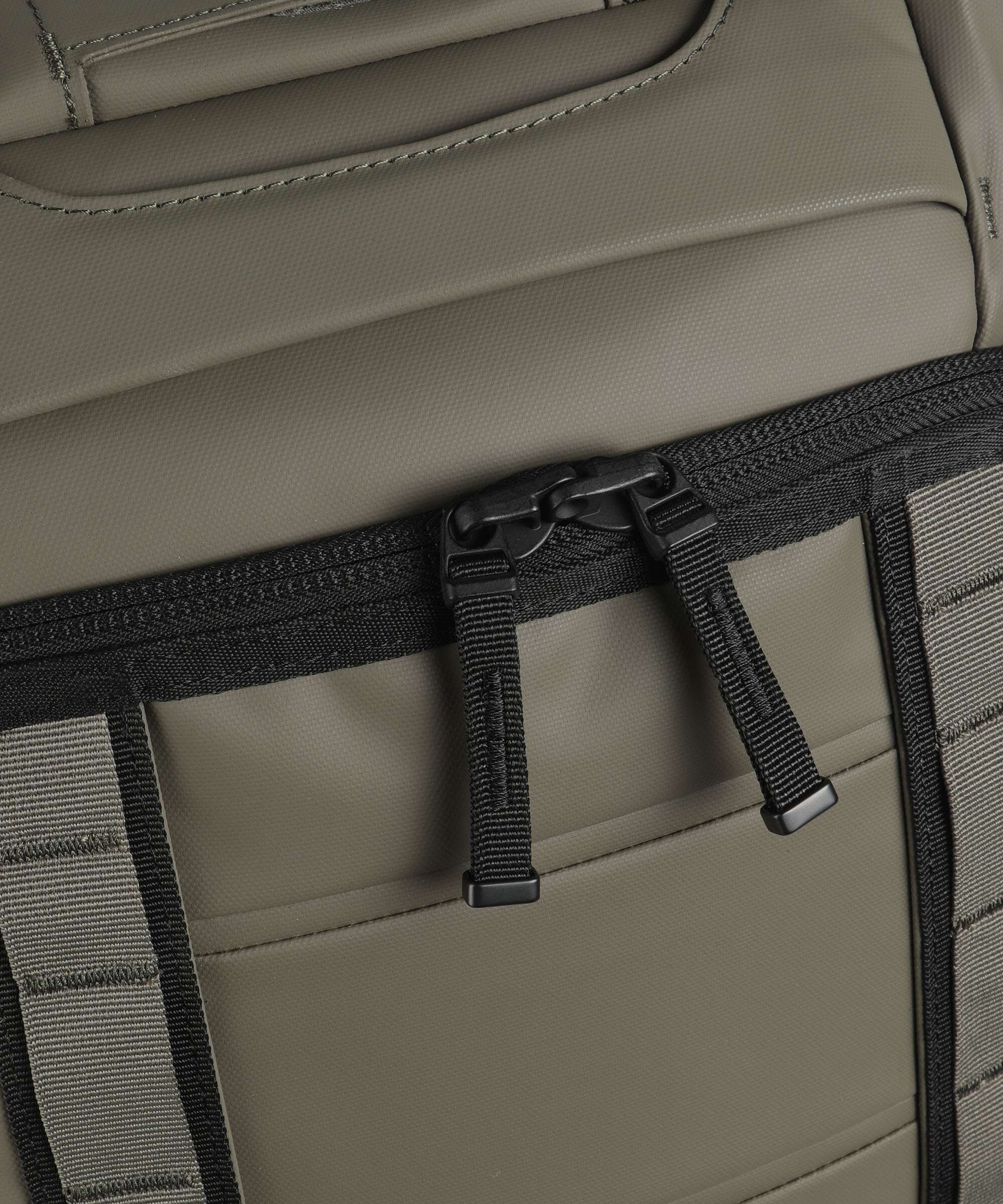 Db Hugger 60 Travel bag with wheels forest green - Image 3