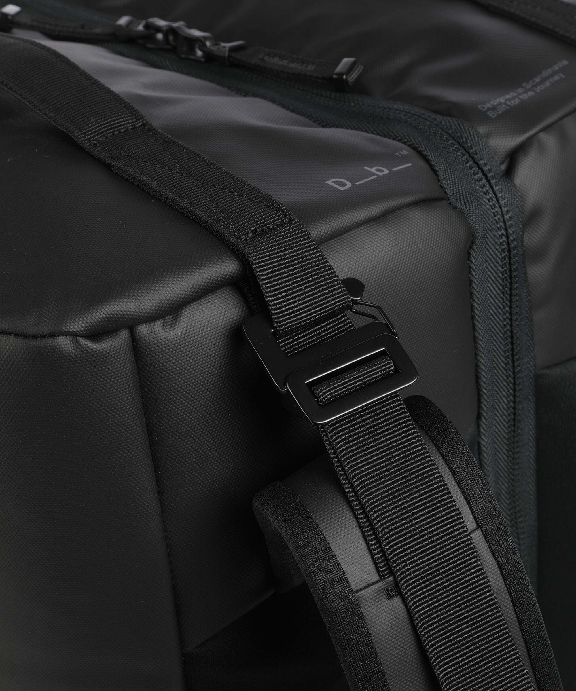 Db Roamer 70 Travel bag black out - Image 3