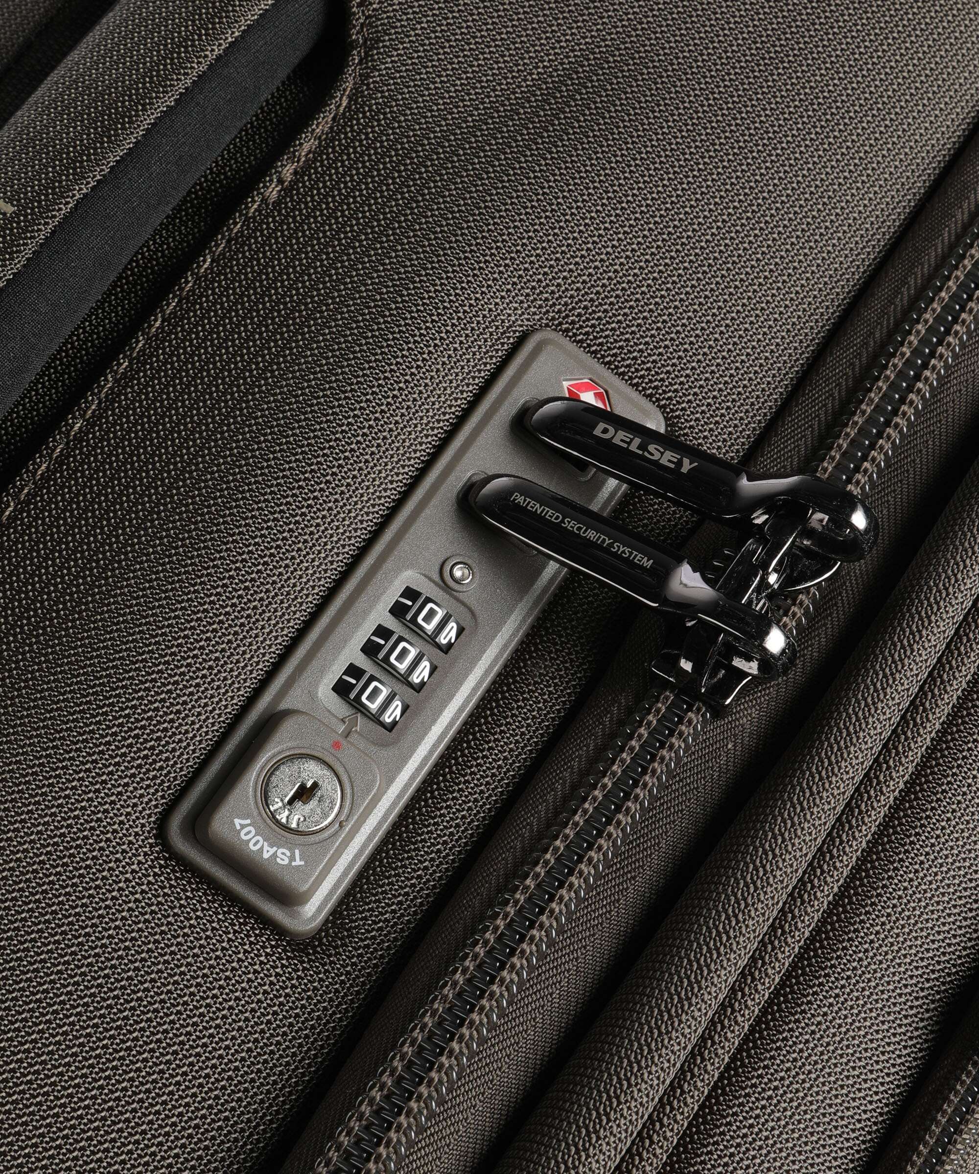 Delsey Paris Helium Dlx Spinner (4 wheels) mokka - Image 3