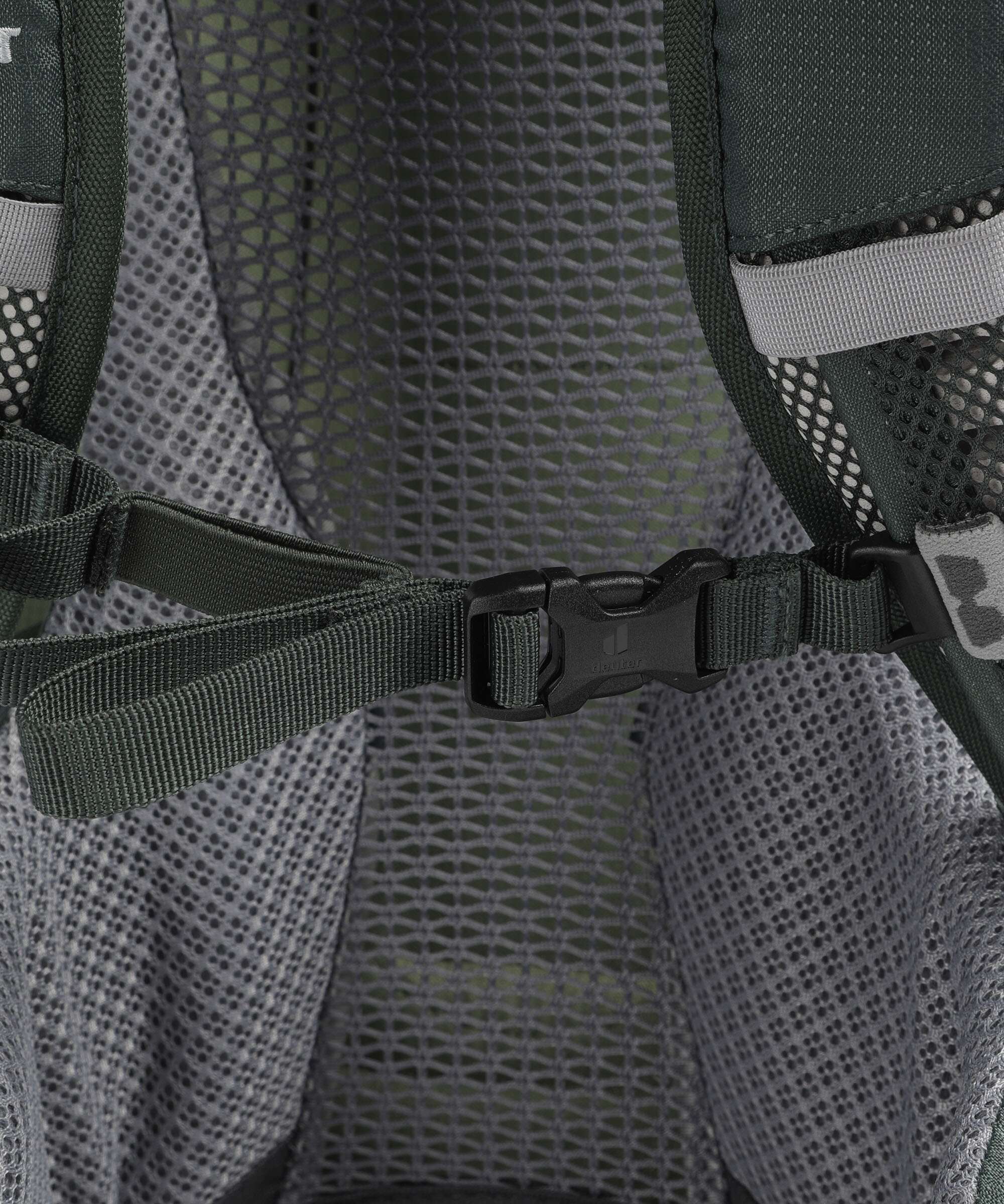 Deuter Futura 23 Hiking backpack grove/ivy - Image 3