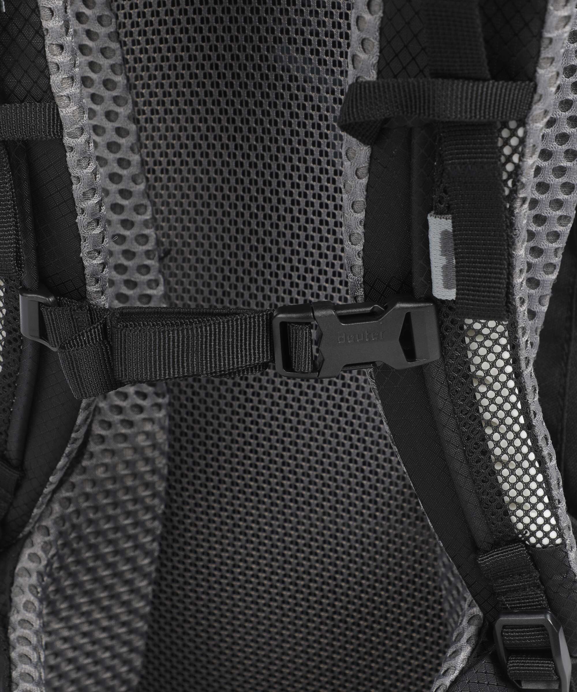 Deuter Futura 30 SL Hiking backpack black - Image 3
