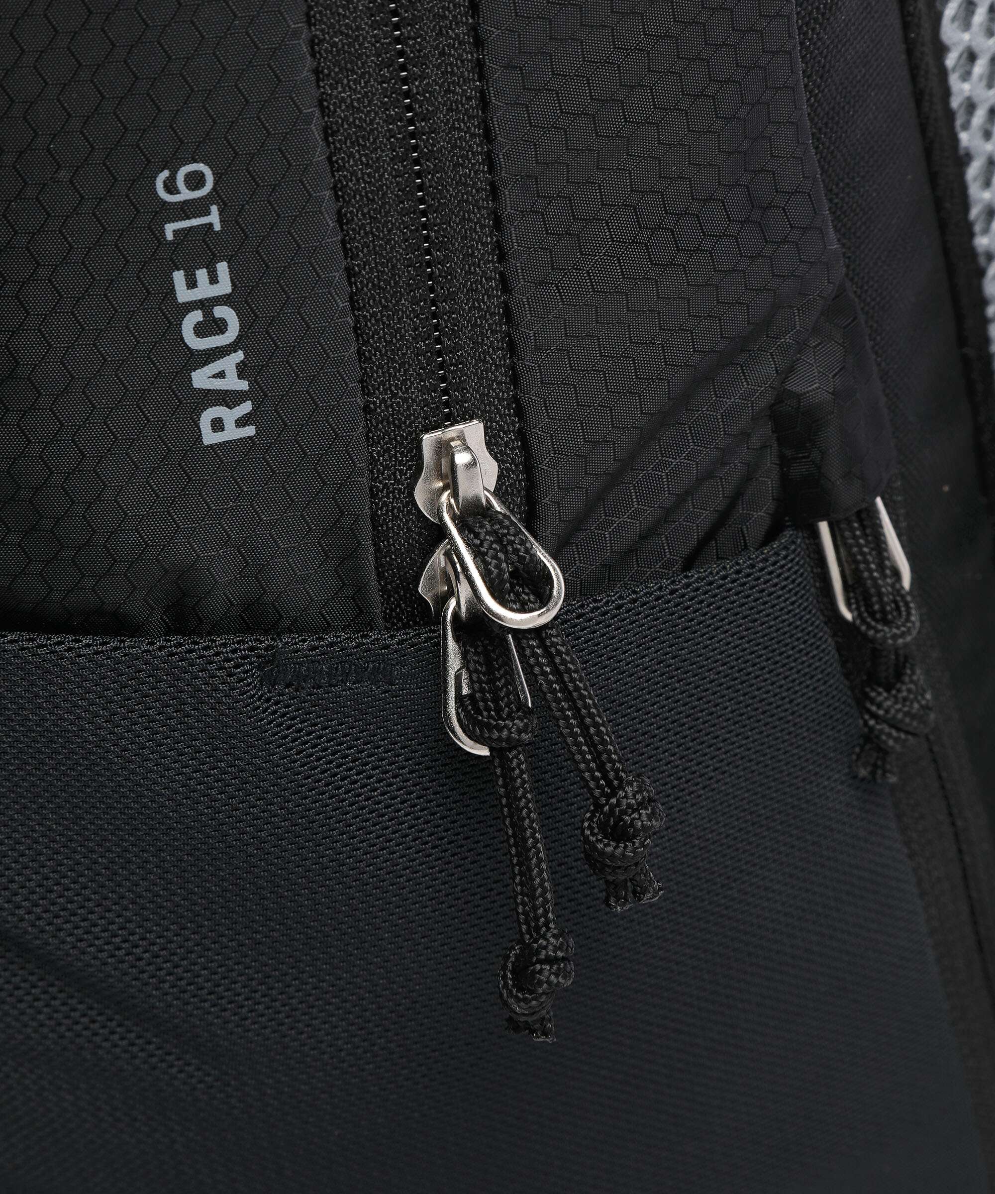 Deuter Race 16 Backpack black - Image 3