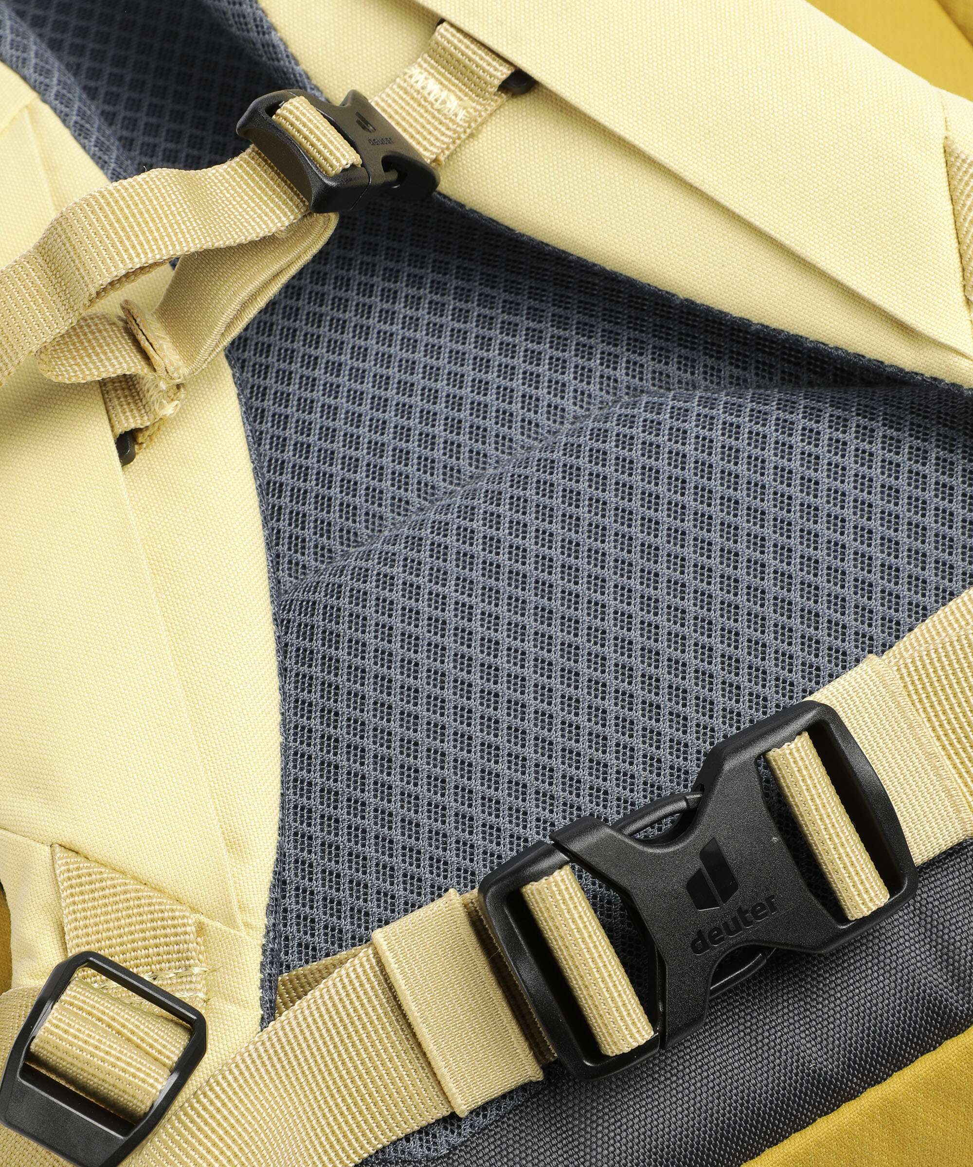 Deuter UP Seoul Backpack turmeric/ginger - Image 4