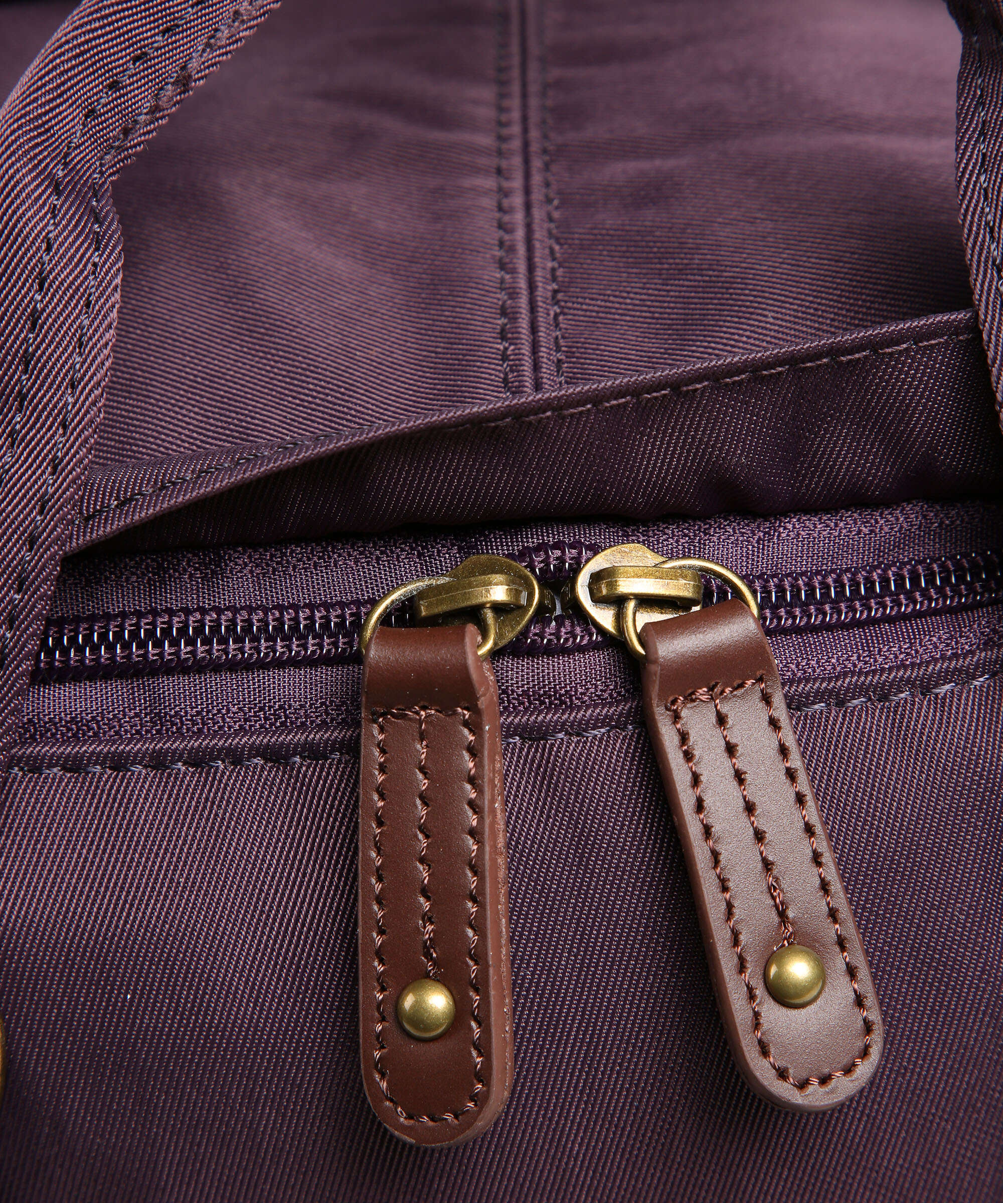 Doughnut Macaroon Backpack grape - Image 3