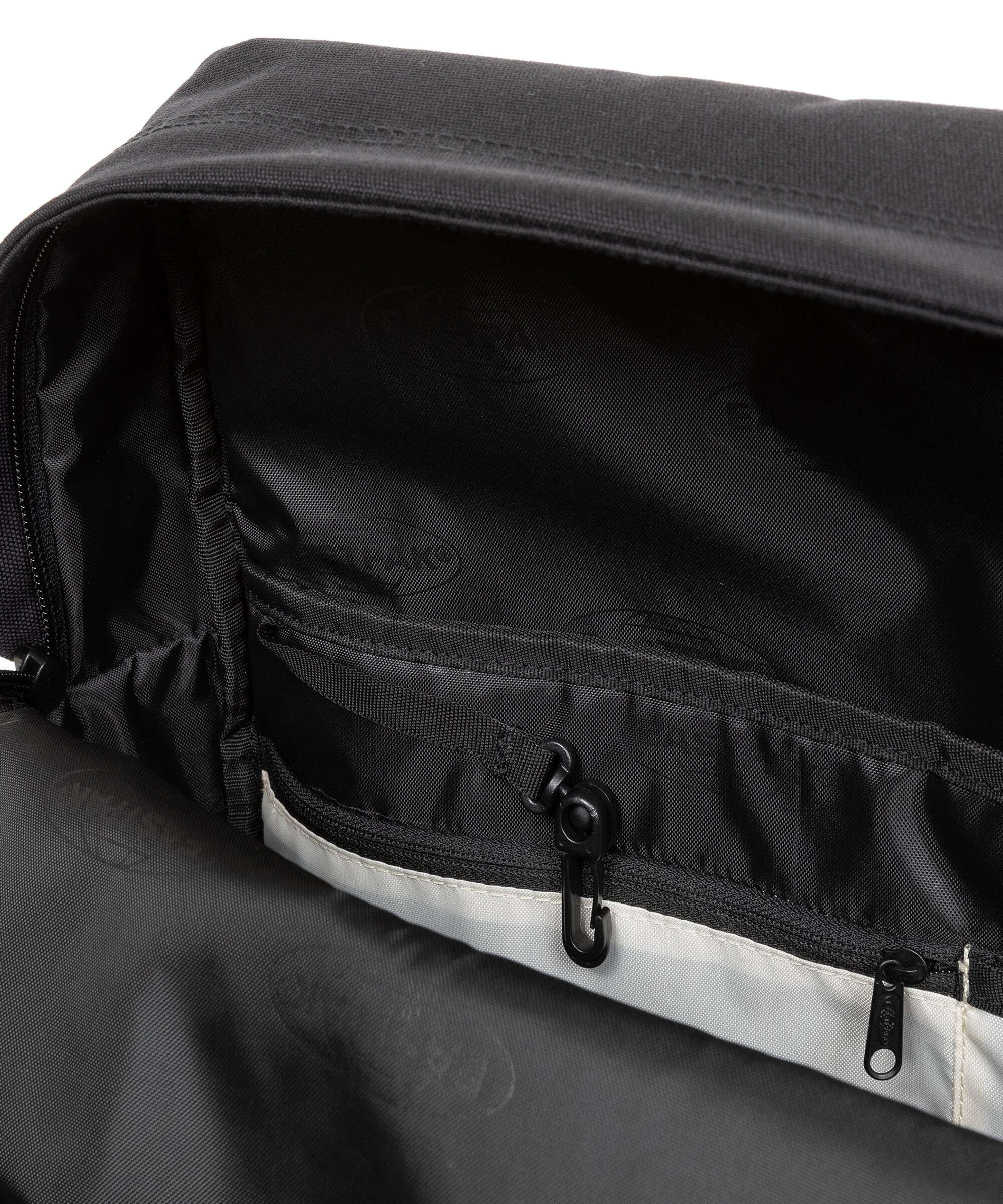 Eastpak Icon Totepack Backpack on black - Image 7