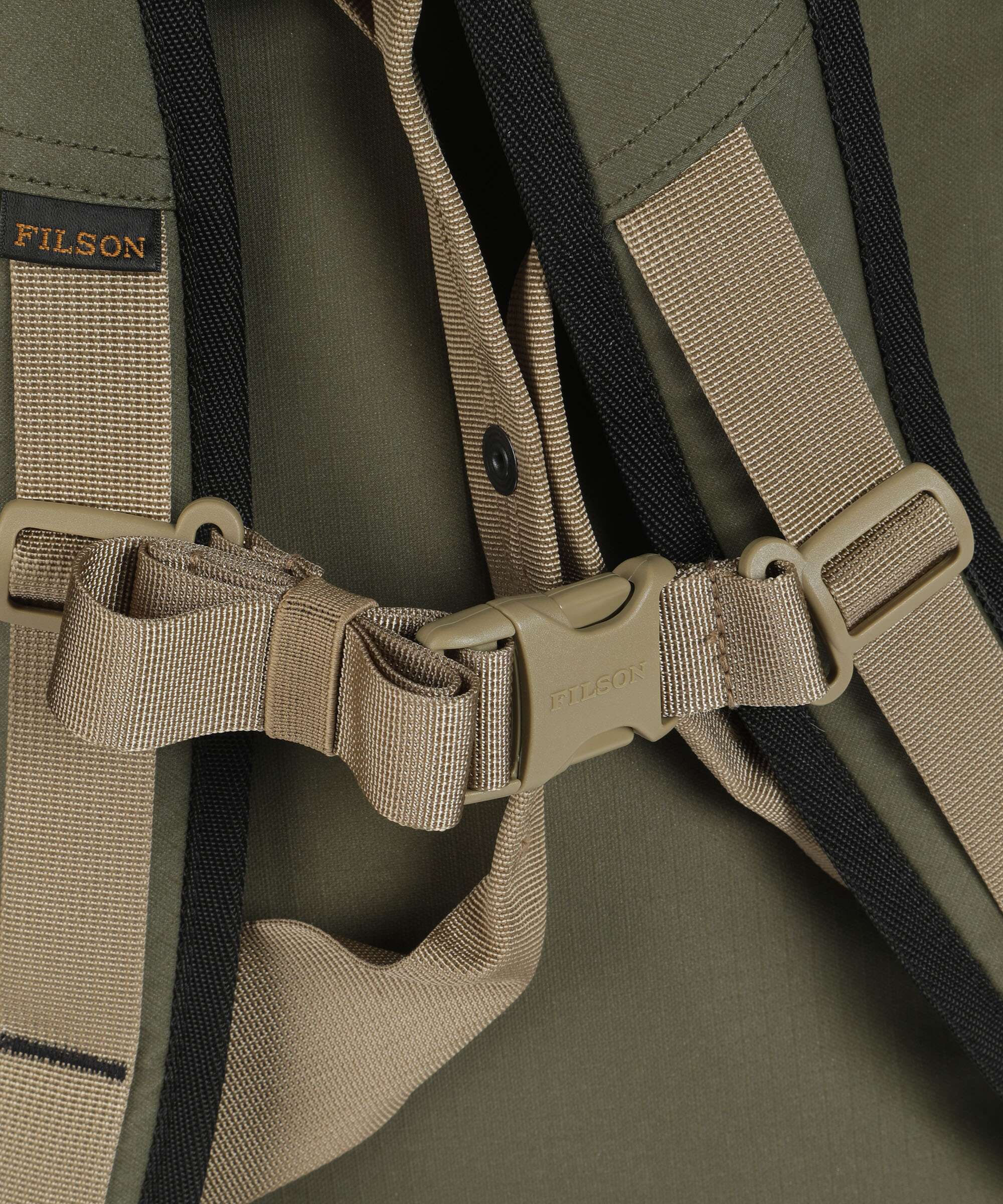 Filson Printed Shrub Weekend bag olive - Image 6