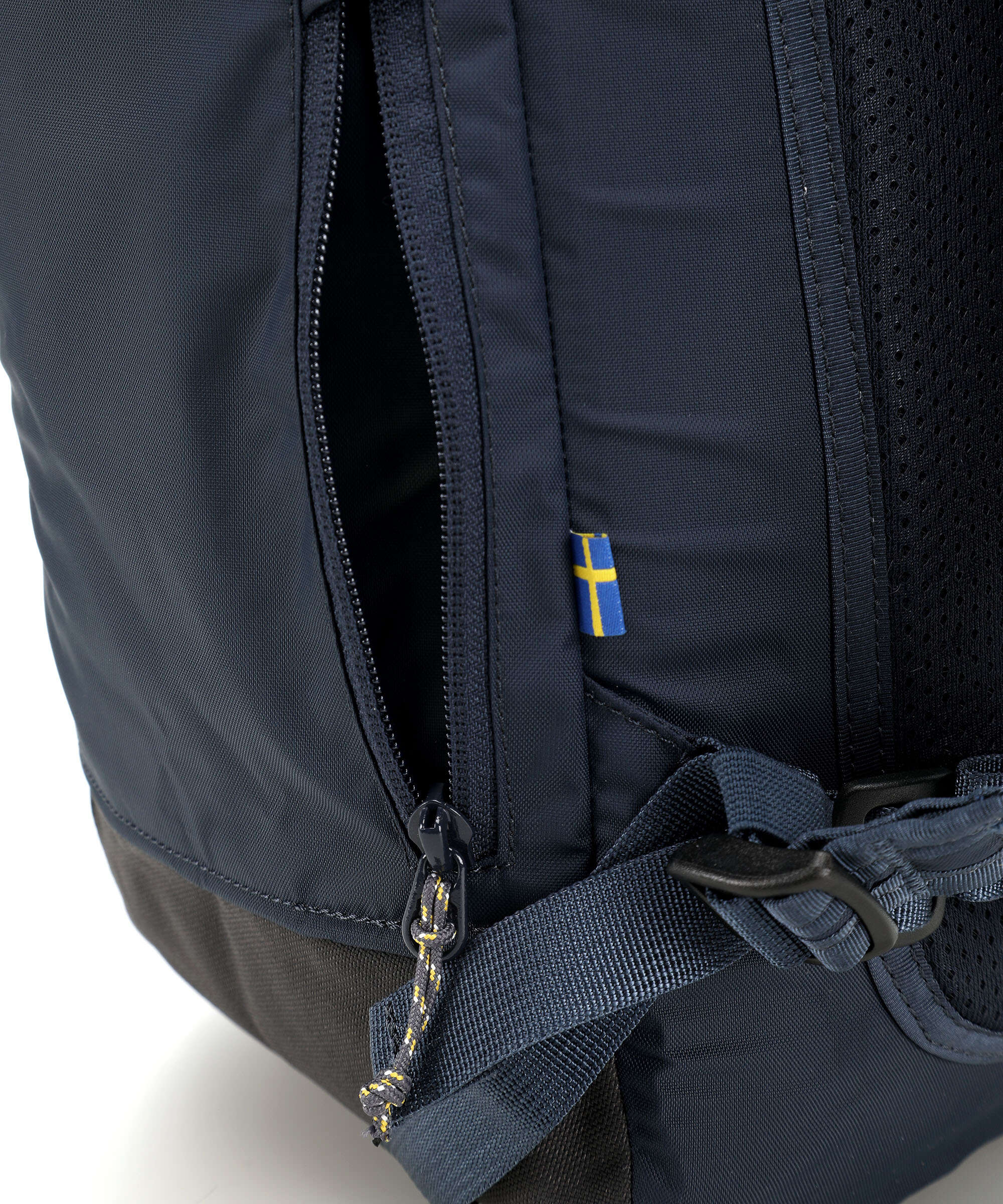 Fjällräven High Coast 26 Rolltop backpack navy - Image 3