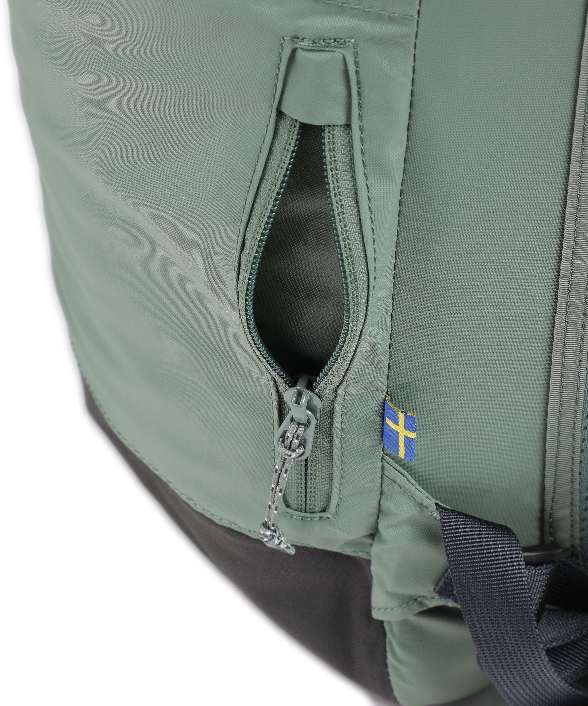 Fjällräven High Coast 26 Rolltop backpack patina green - Image 3