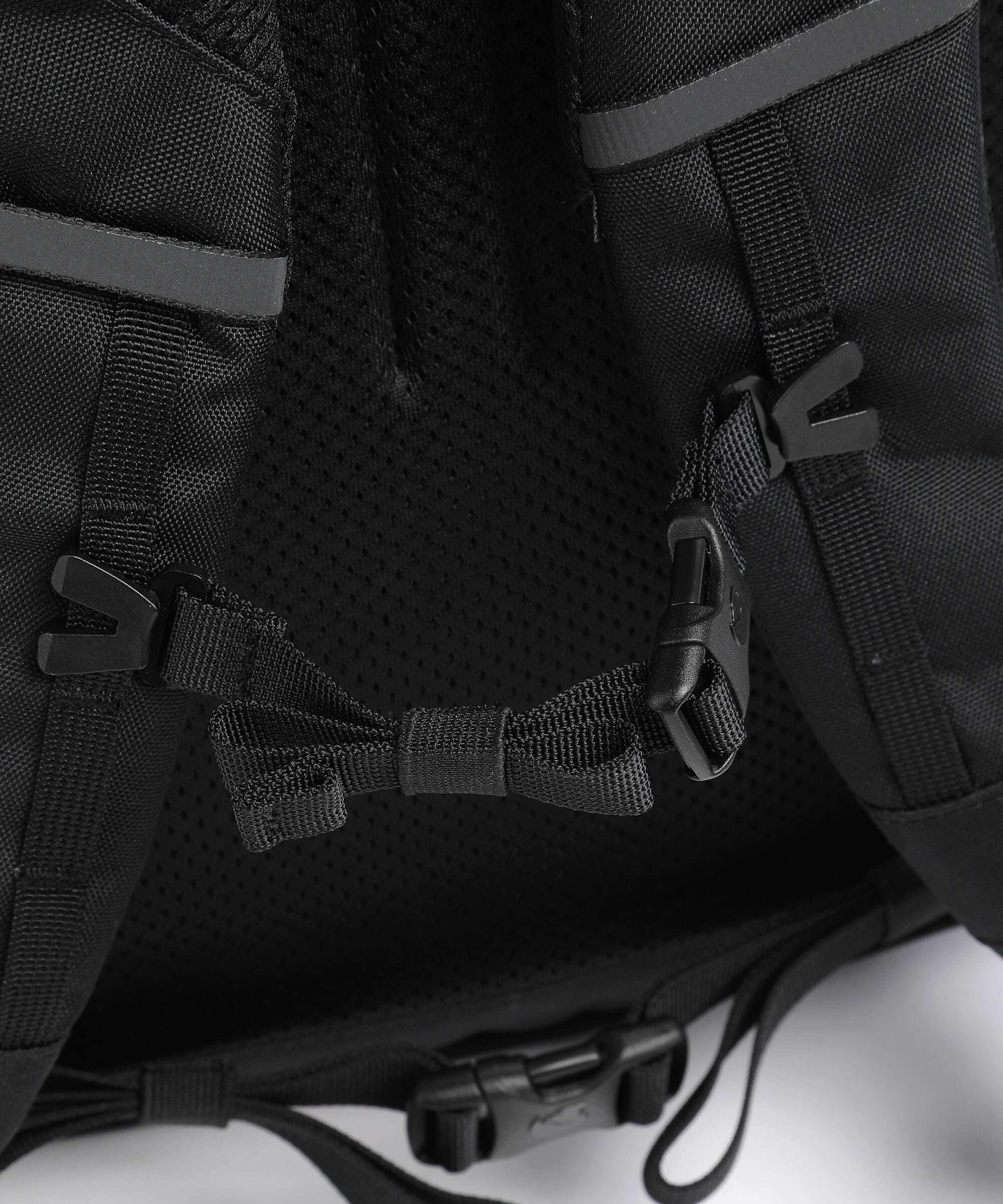 Fjällräven Skule 28 Hiking backpack black - Image 5