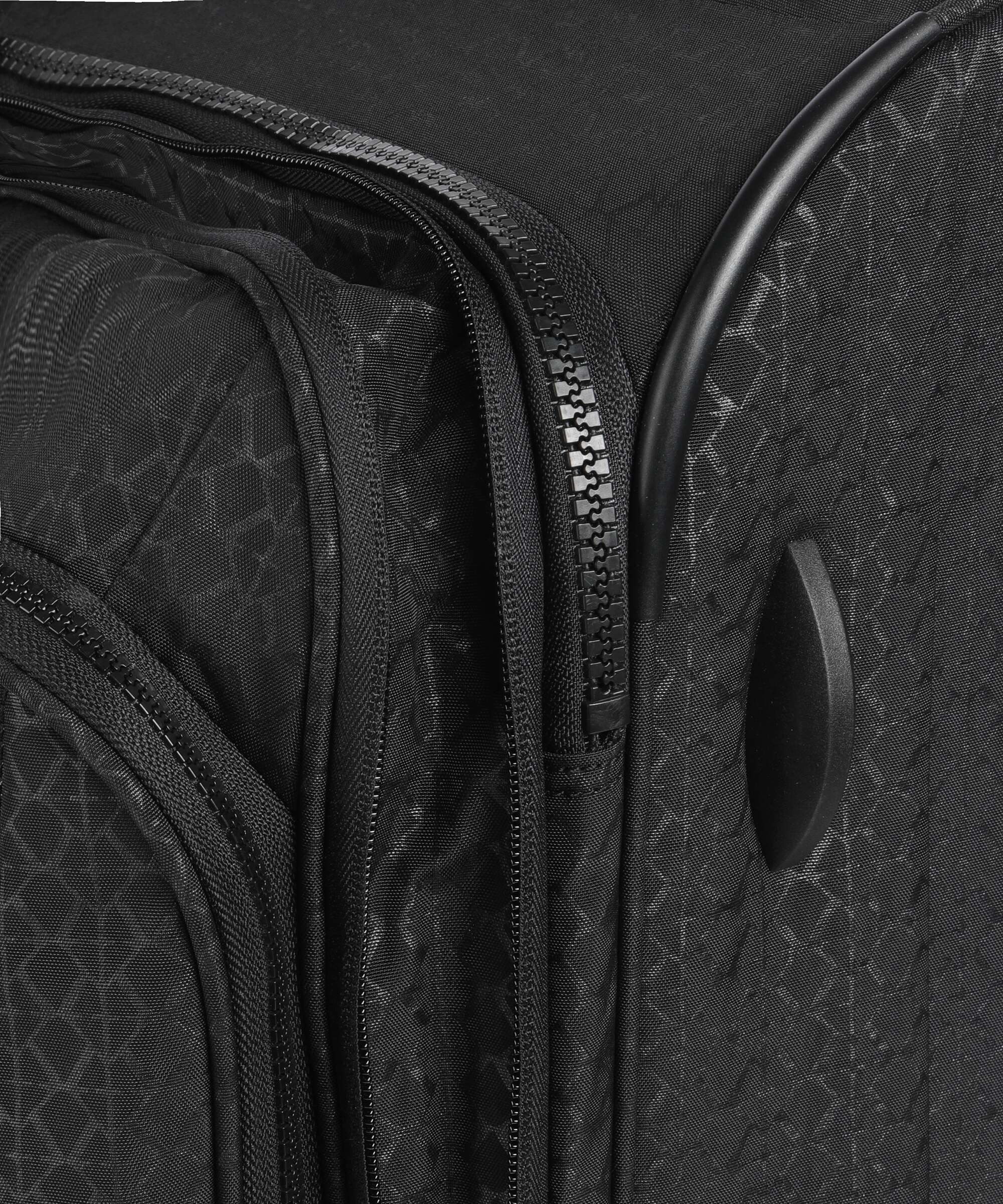 Kipling Basic New Youri L Spinner (4 wheels) signature embossed - Image 4