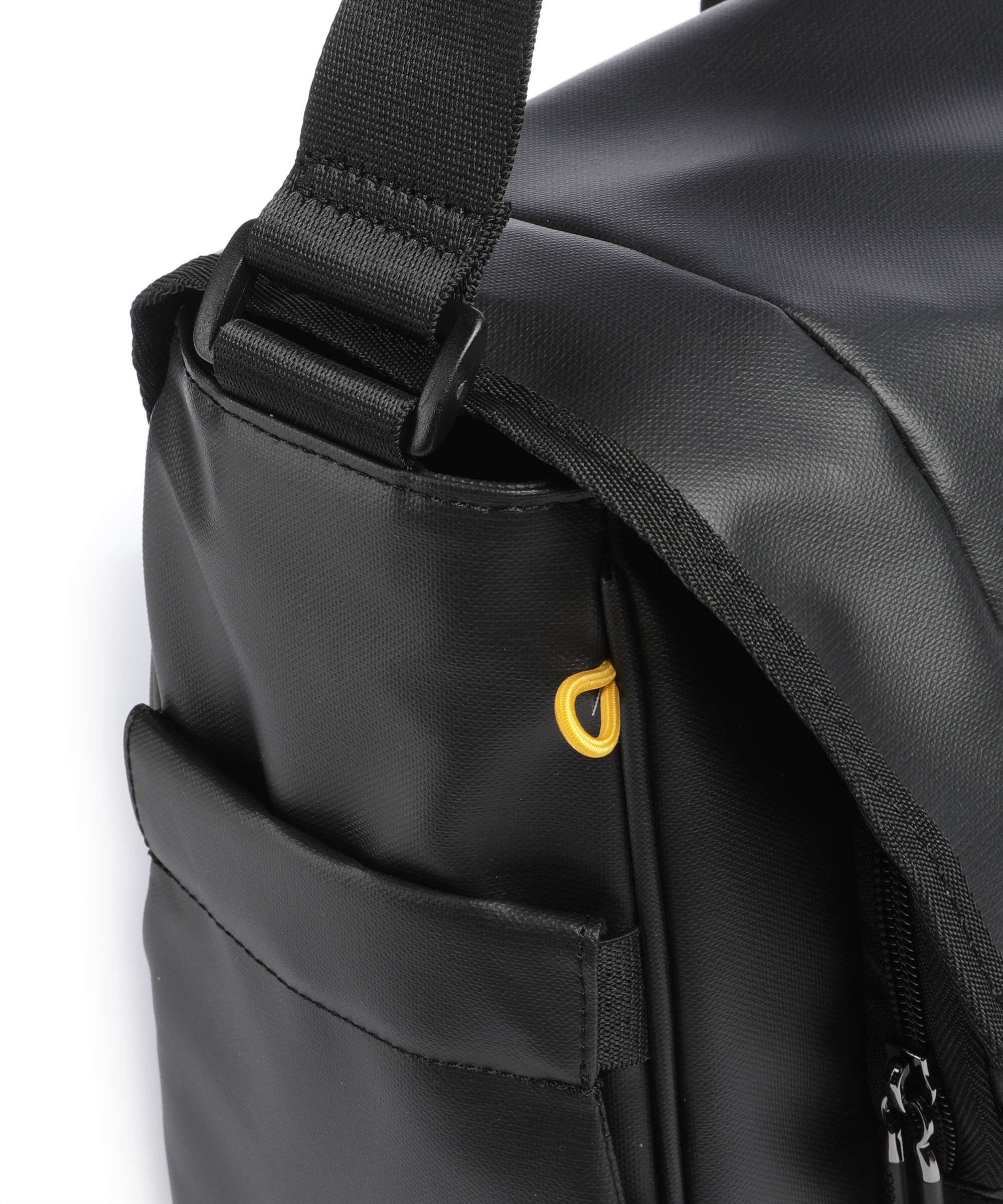 Mandarina Duck Eco Coated Messenger bag black - Image 4
