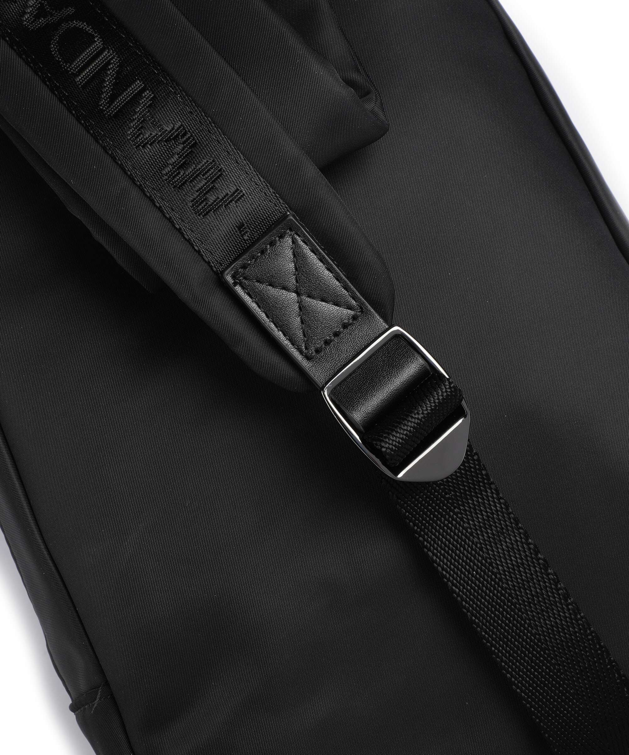 Mandarina Duck MD Urban Sling bag black - Image 5