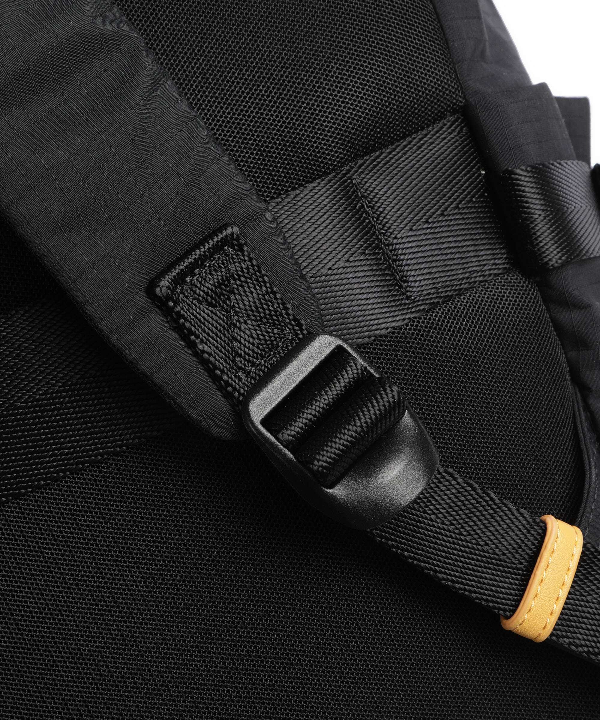Mandarina Duck Y-Lite Backpack black - Image 4
