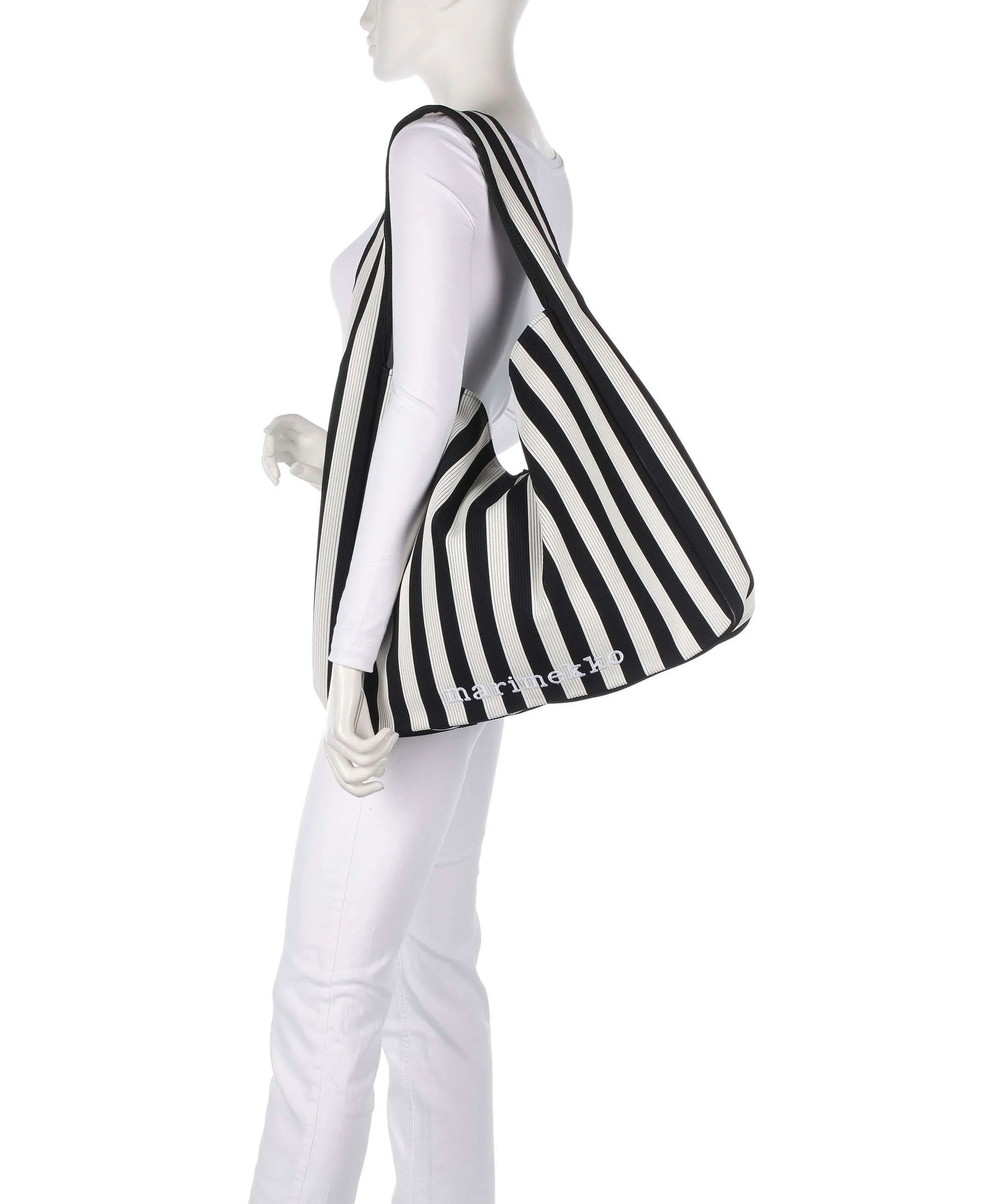 Marimekko Knitted Merirosvo Hobo bag black/offwhite - Image 3