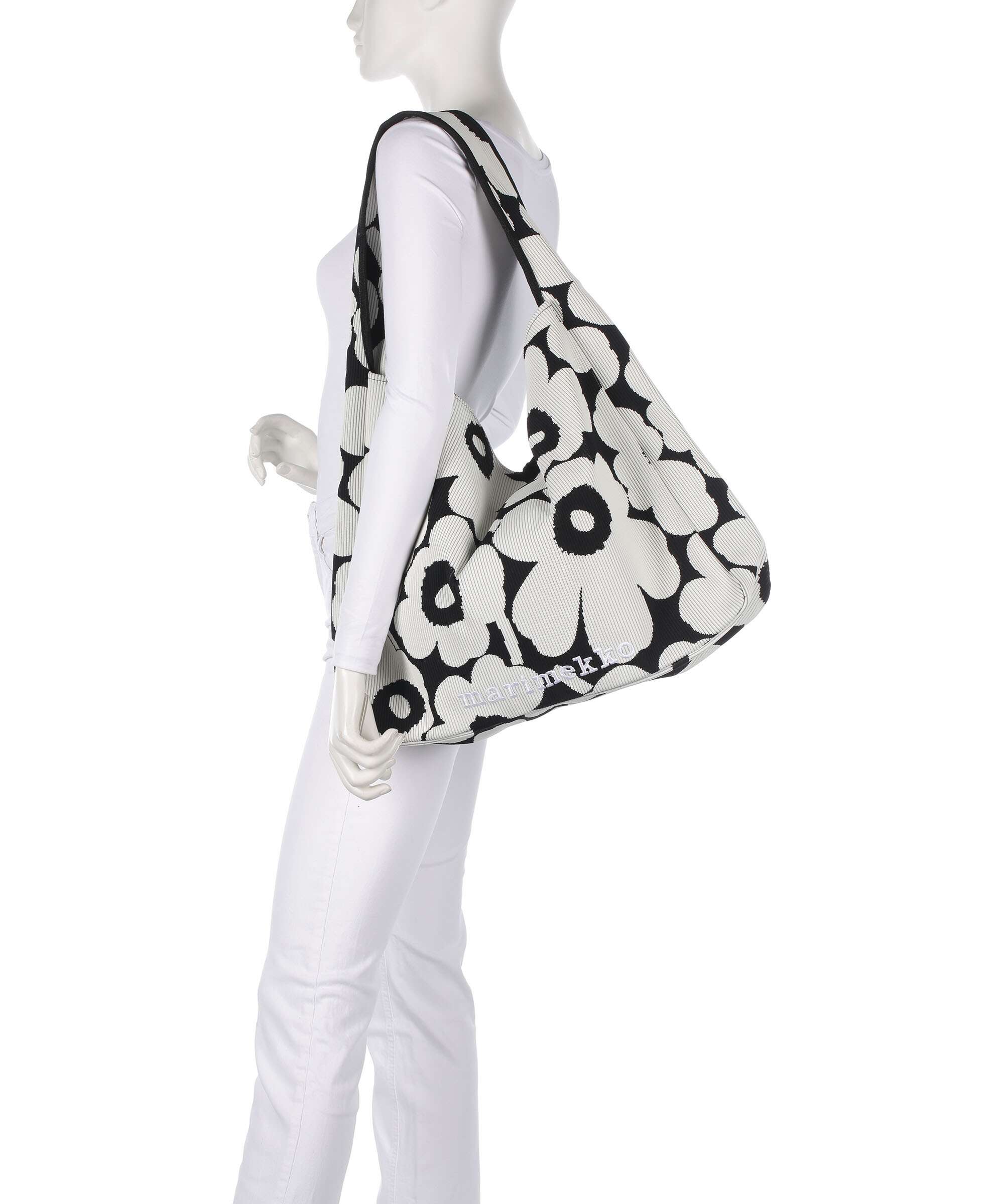 Marimekko Knitted Unikko Hobo bag black/offwhite - Image 3