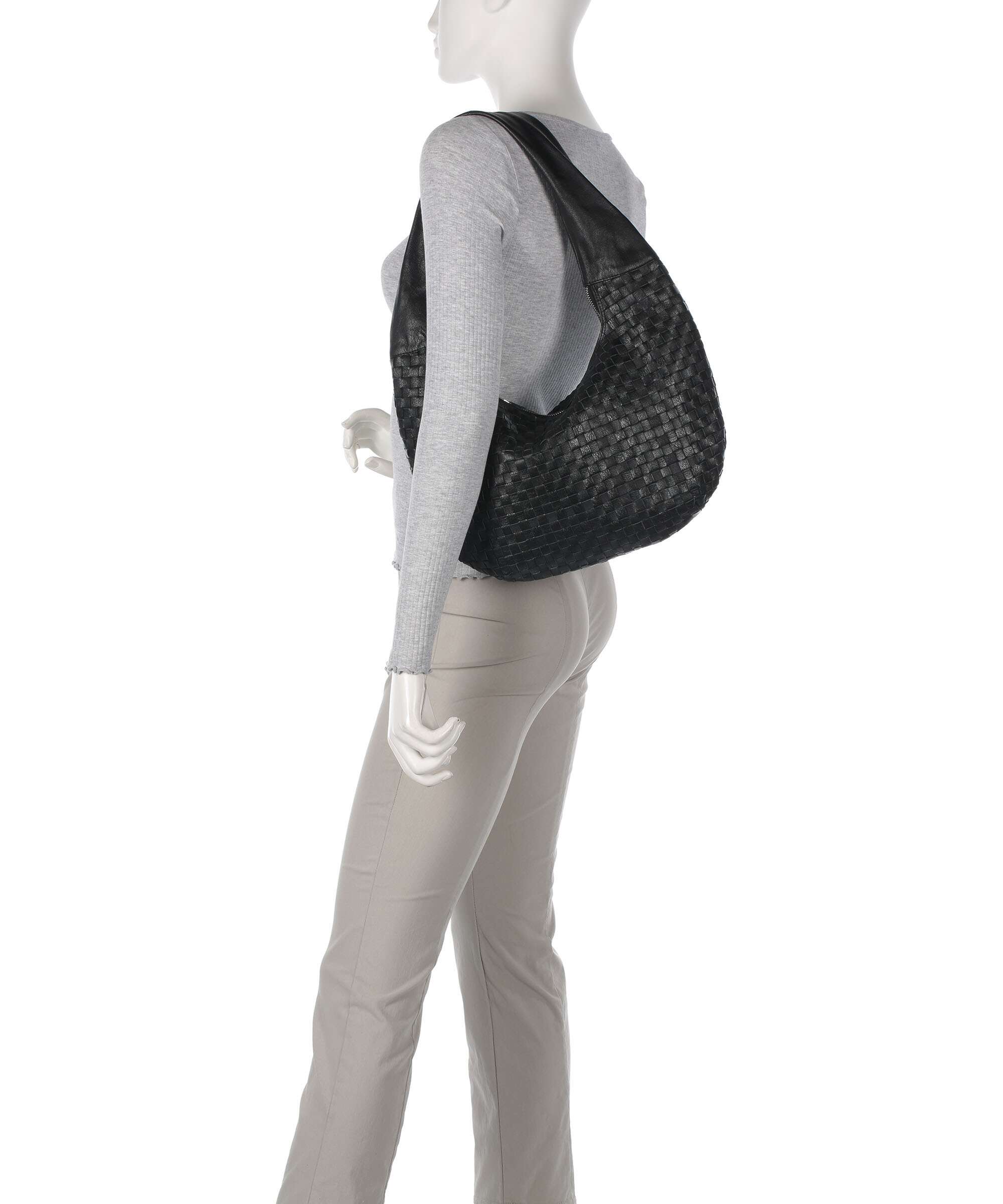 NĂșnoo Mountain Small Gabi Hobo bag black - Image 3